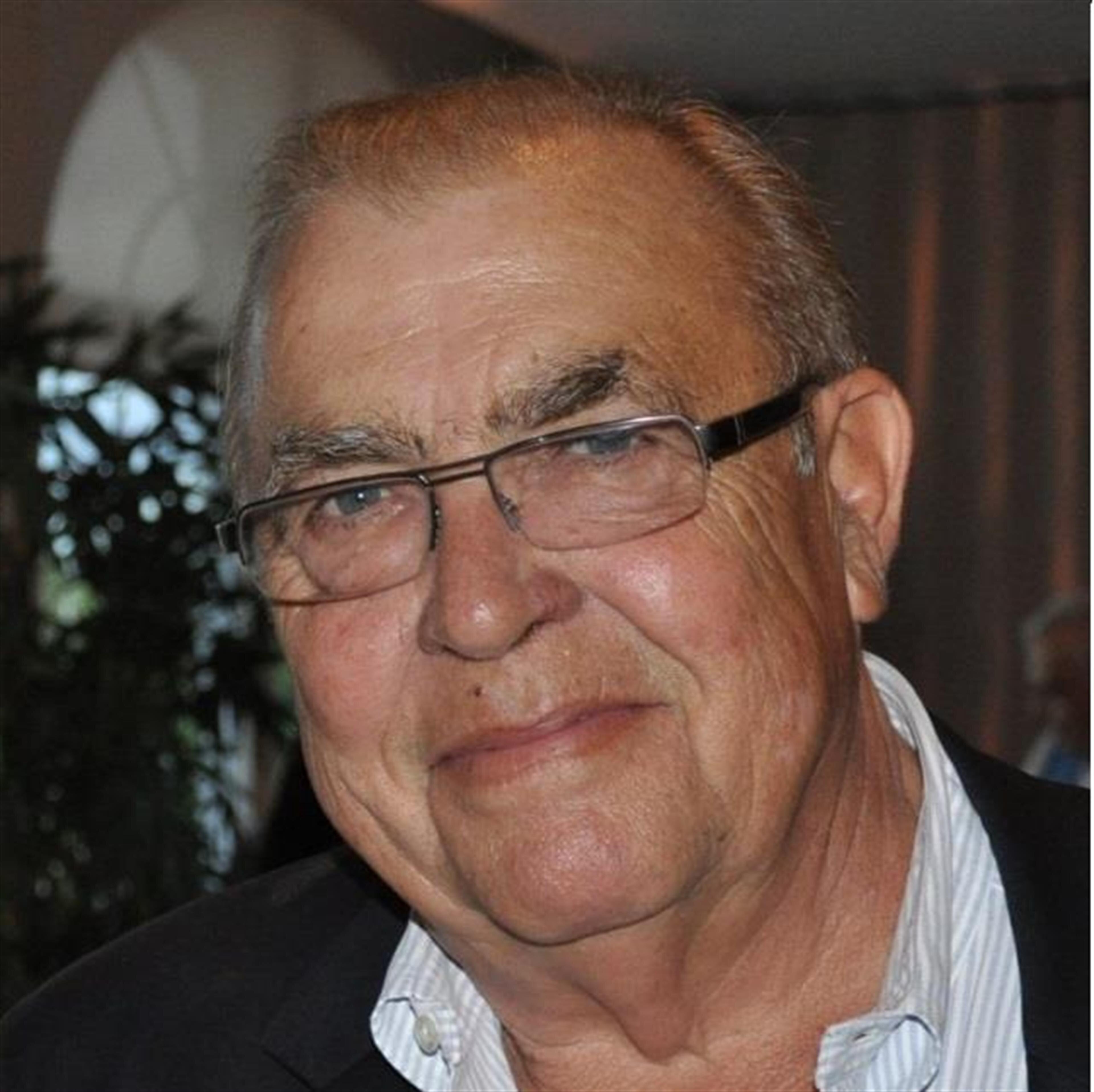 Michael Leslie Lowe