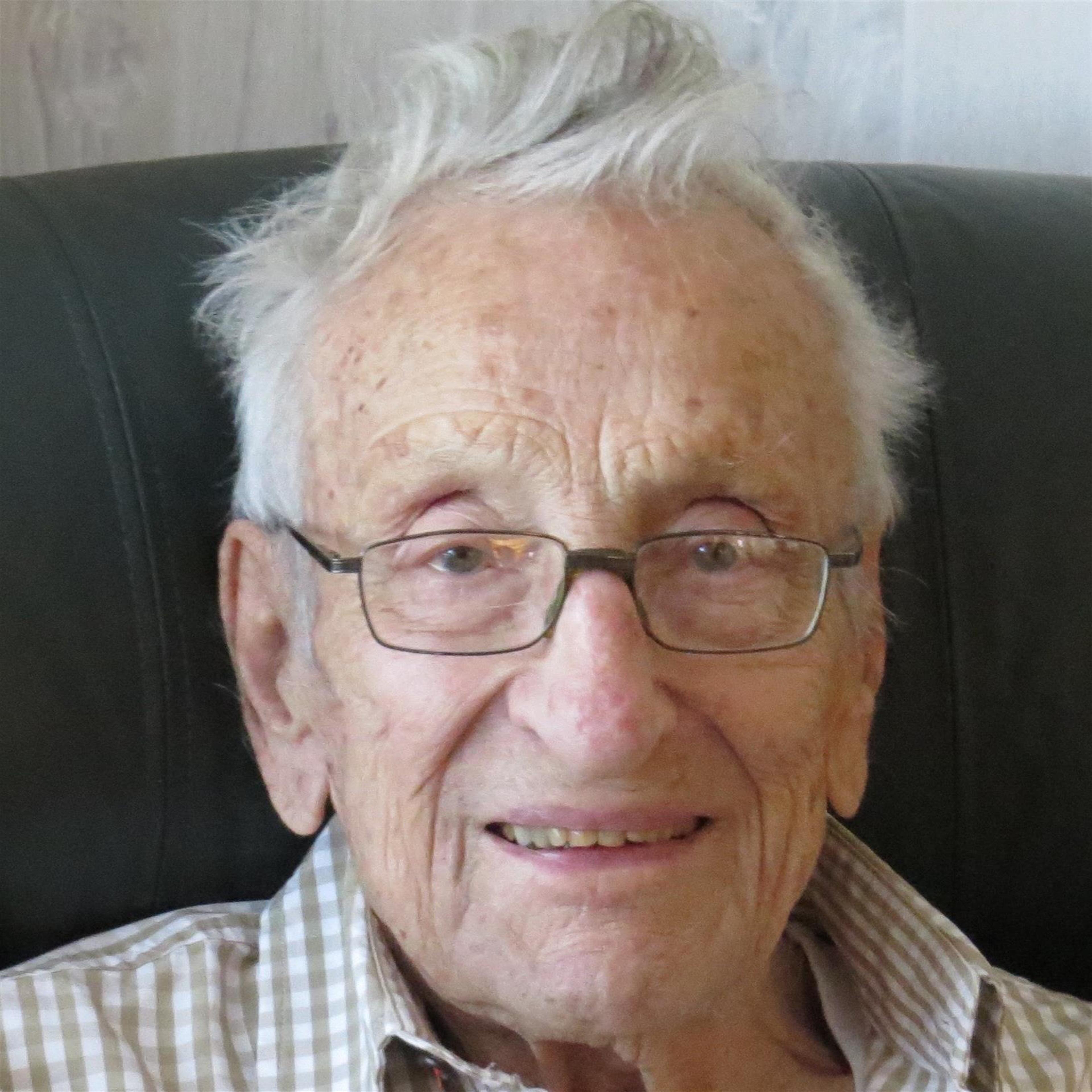 Frank J Bujnoski