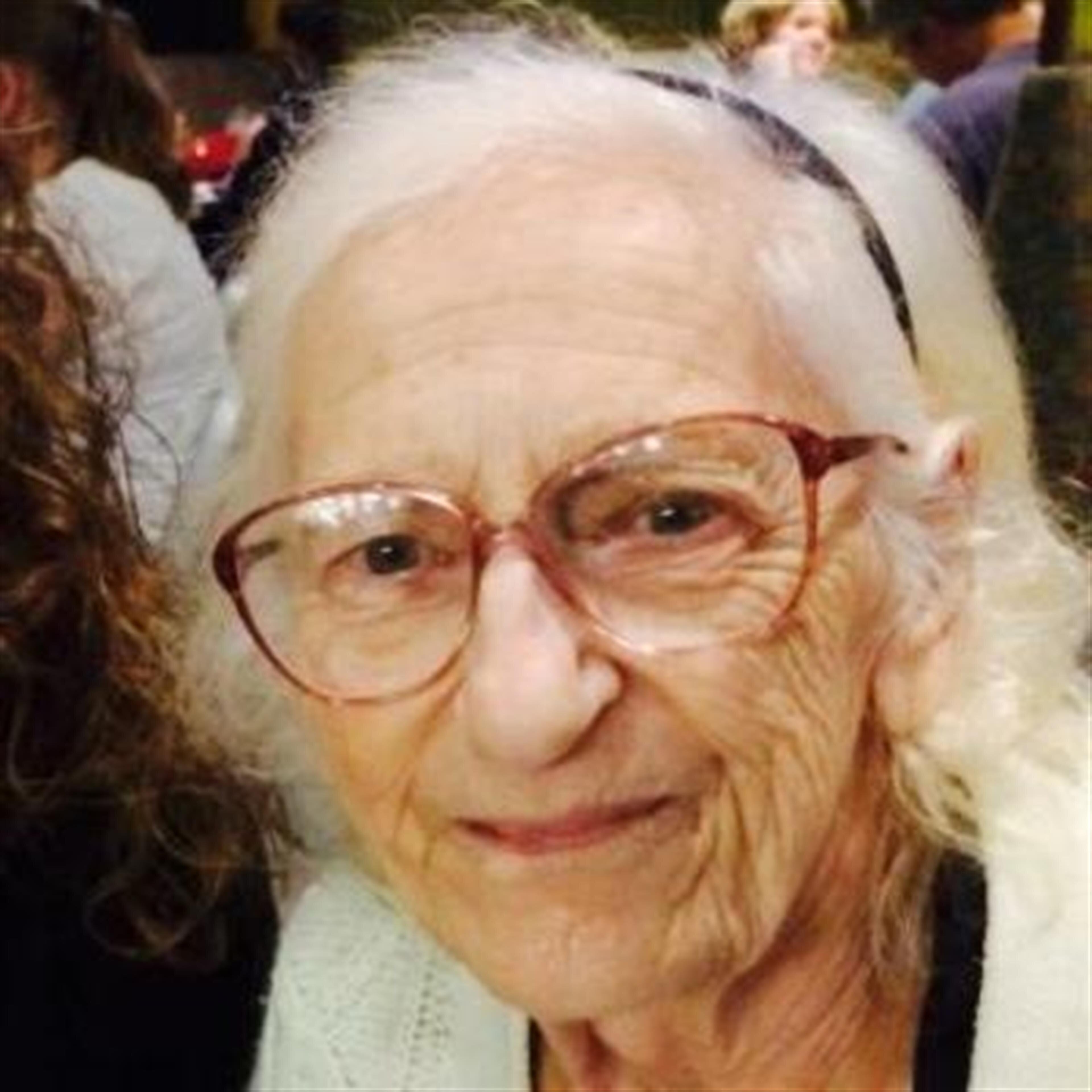 Virginia  Lee Huber