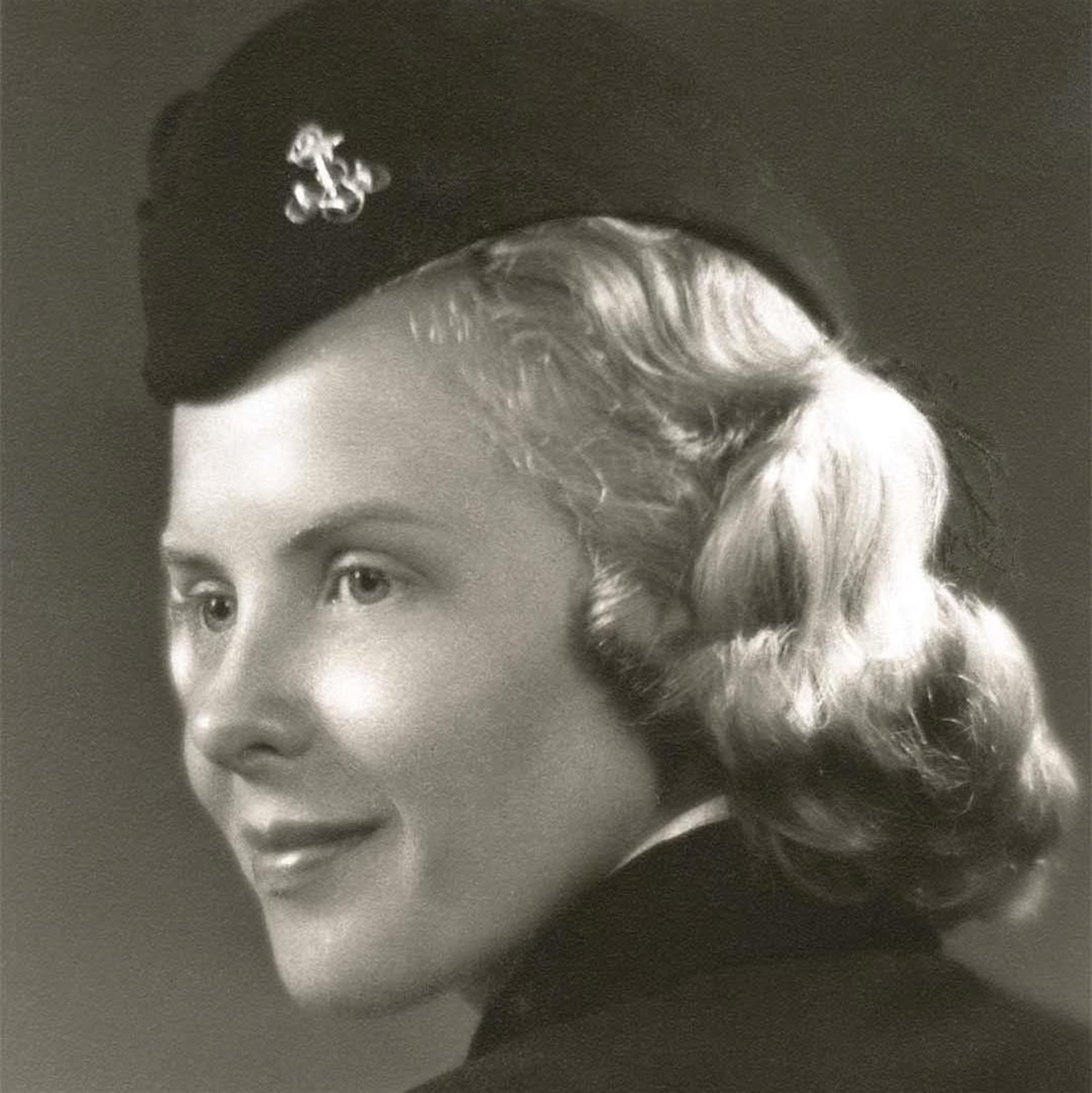 Ingeborg Thordis "Teddy" Zagona