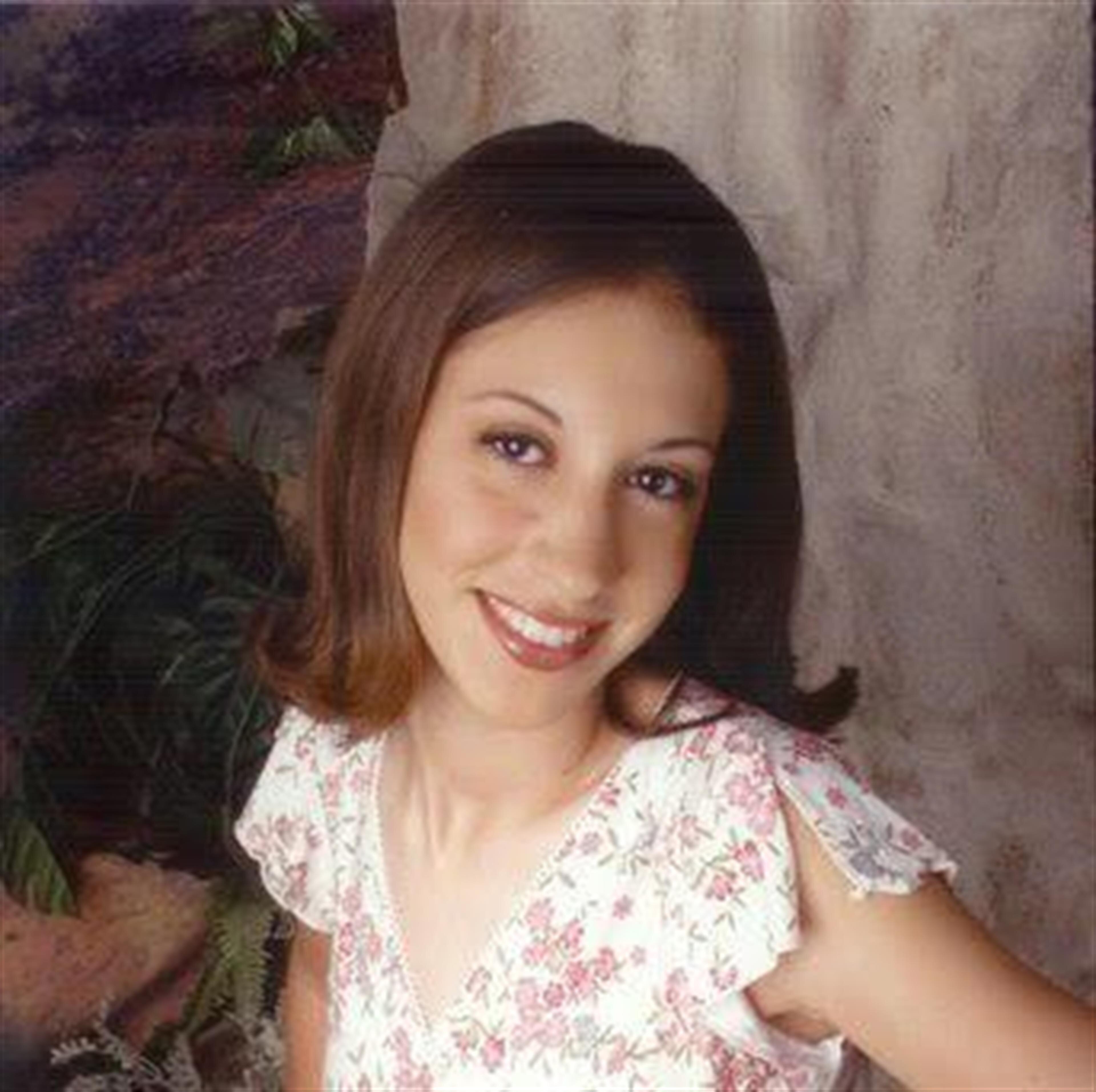 Elisa Chantel Riquelme