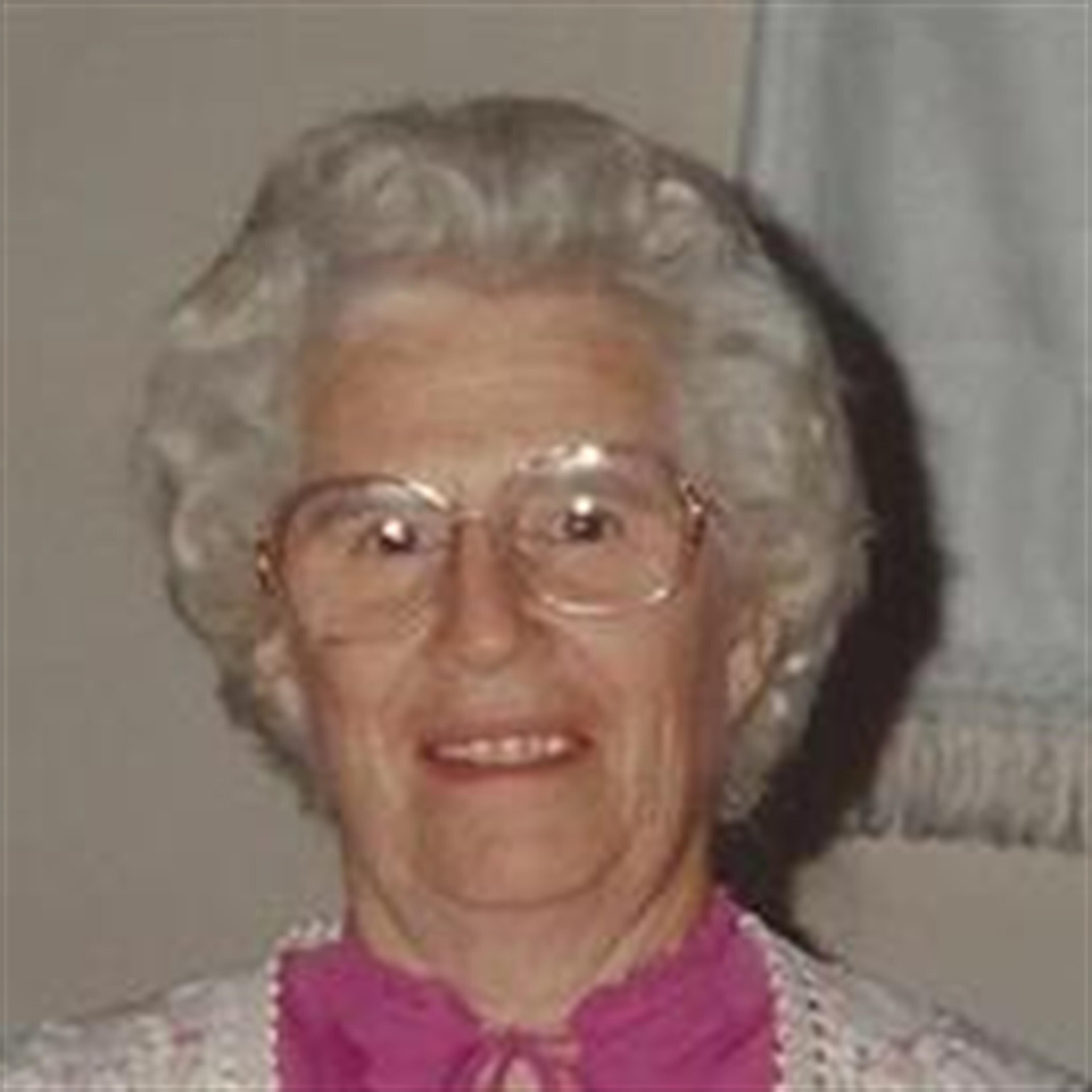 Evelyn M Harrington