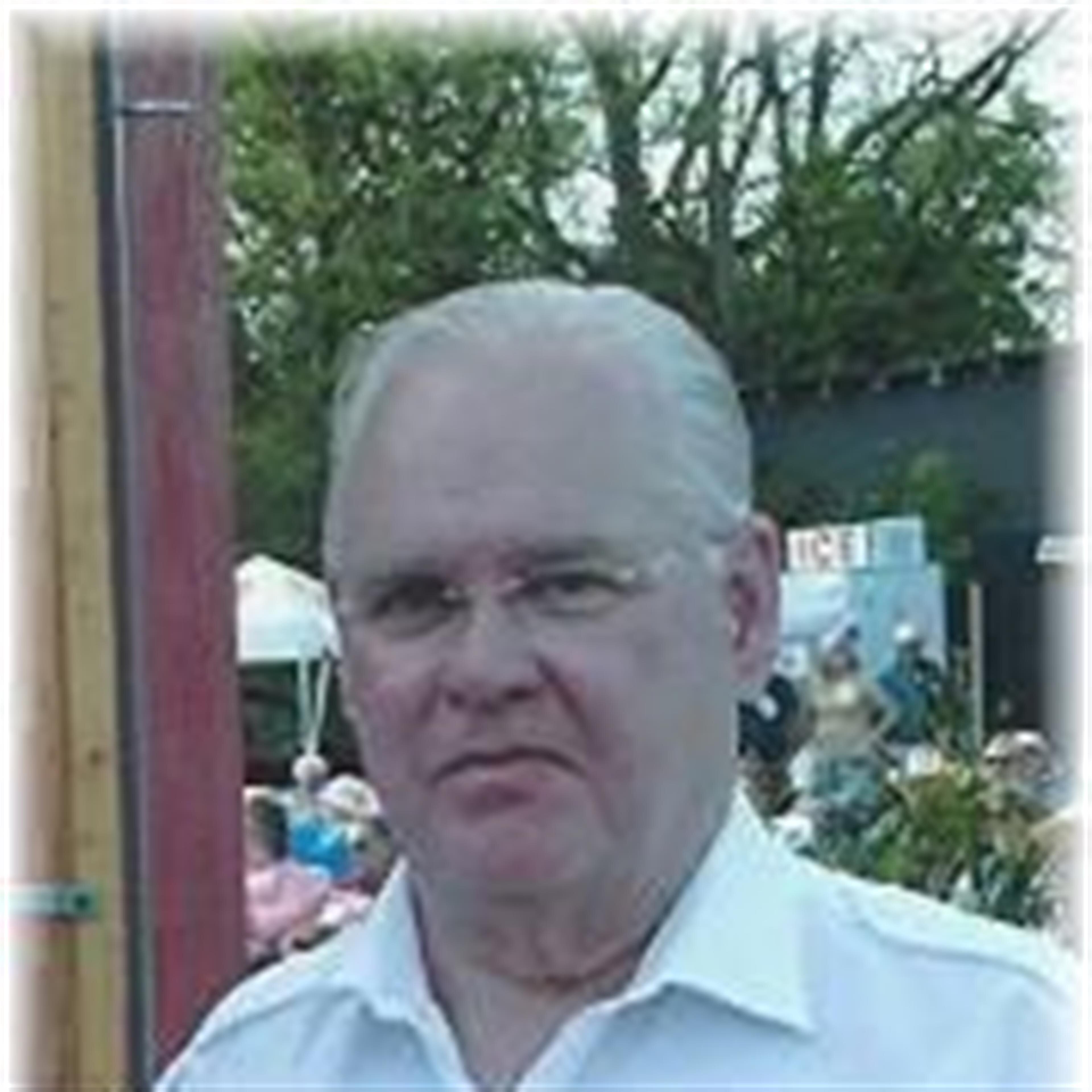 Mr. Raymond (E.R.) Hunt