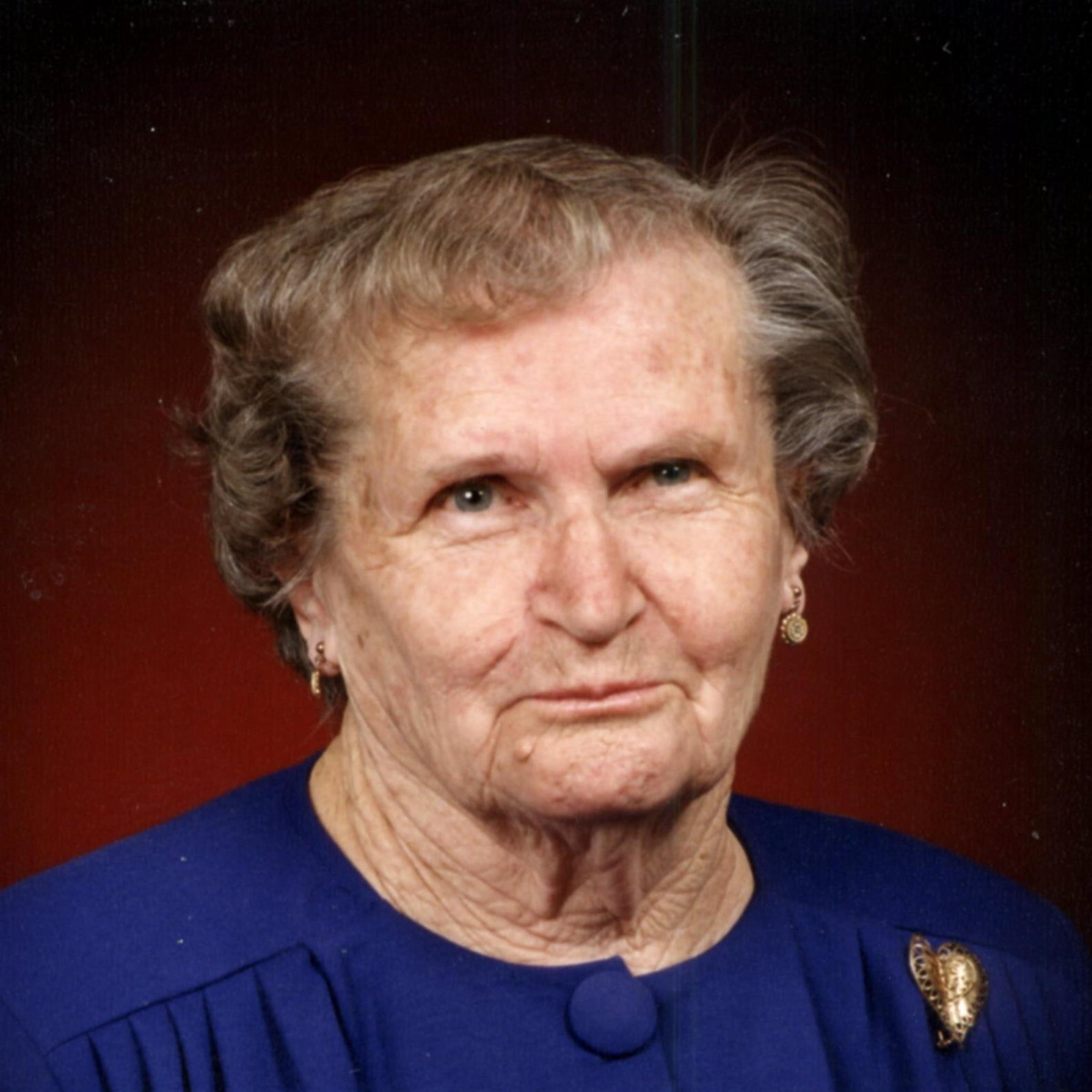 Wilma L Hecht