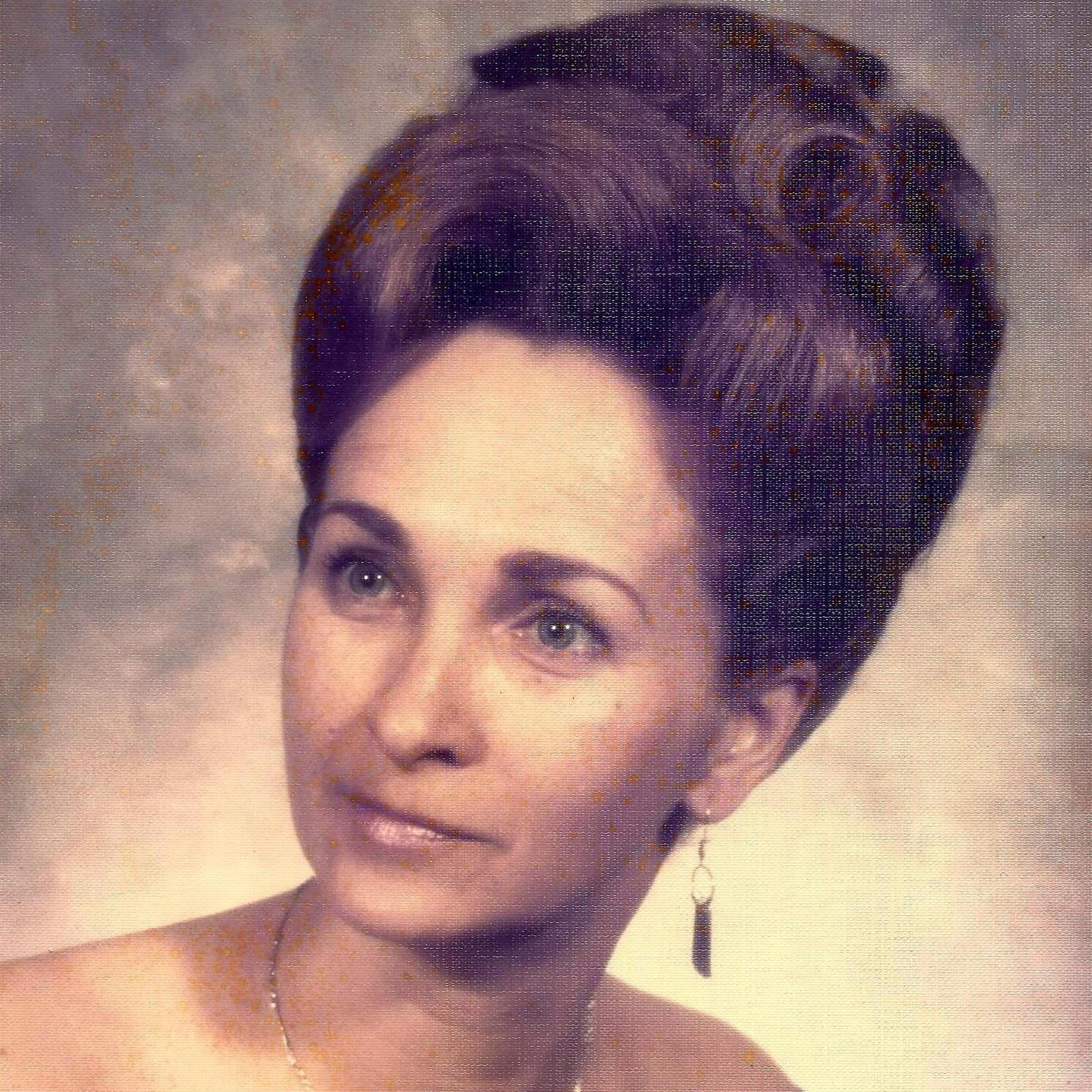 Carolyn  "Snooks" Hurt