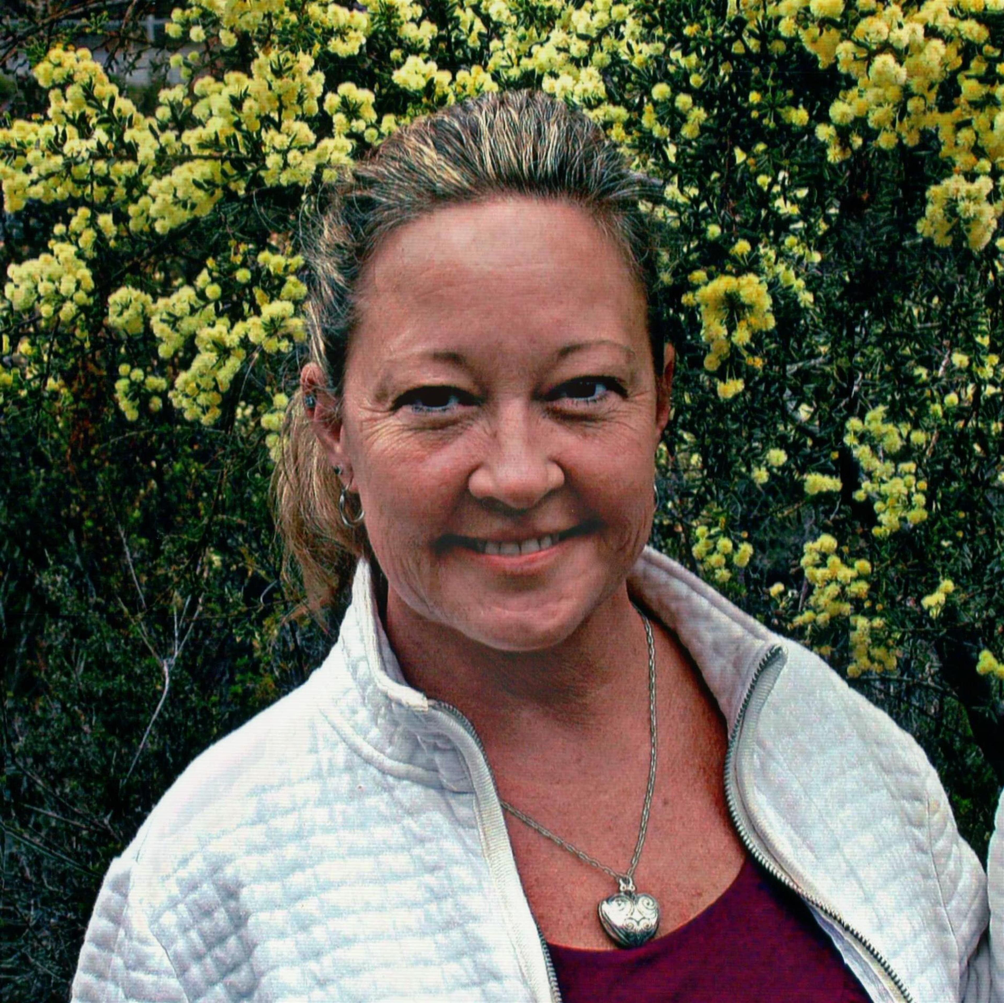 Laurie Carter Larson