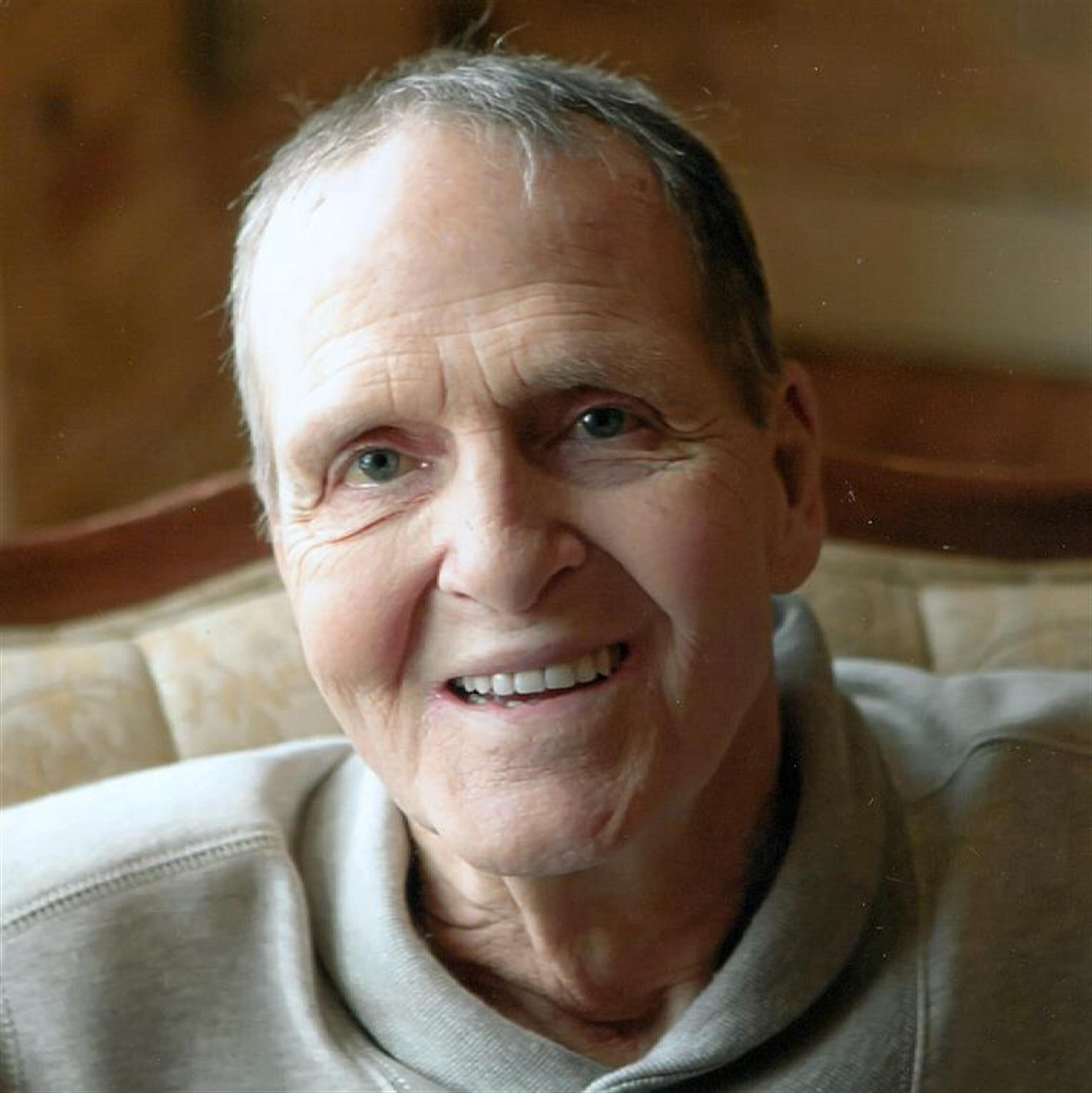 Daniel  Ernest Bates
