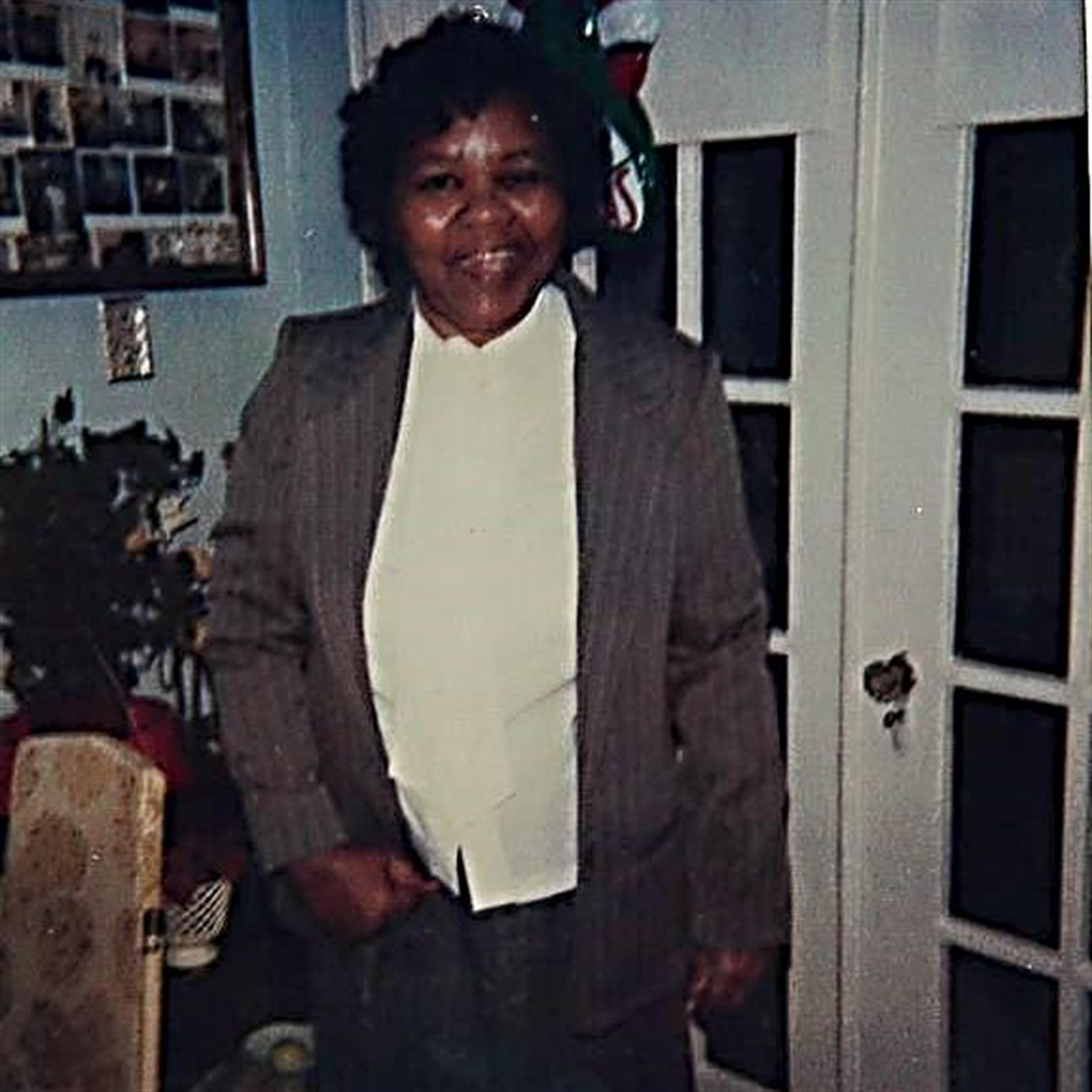 Veola Victoria Crawford