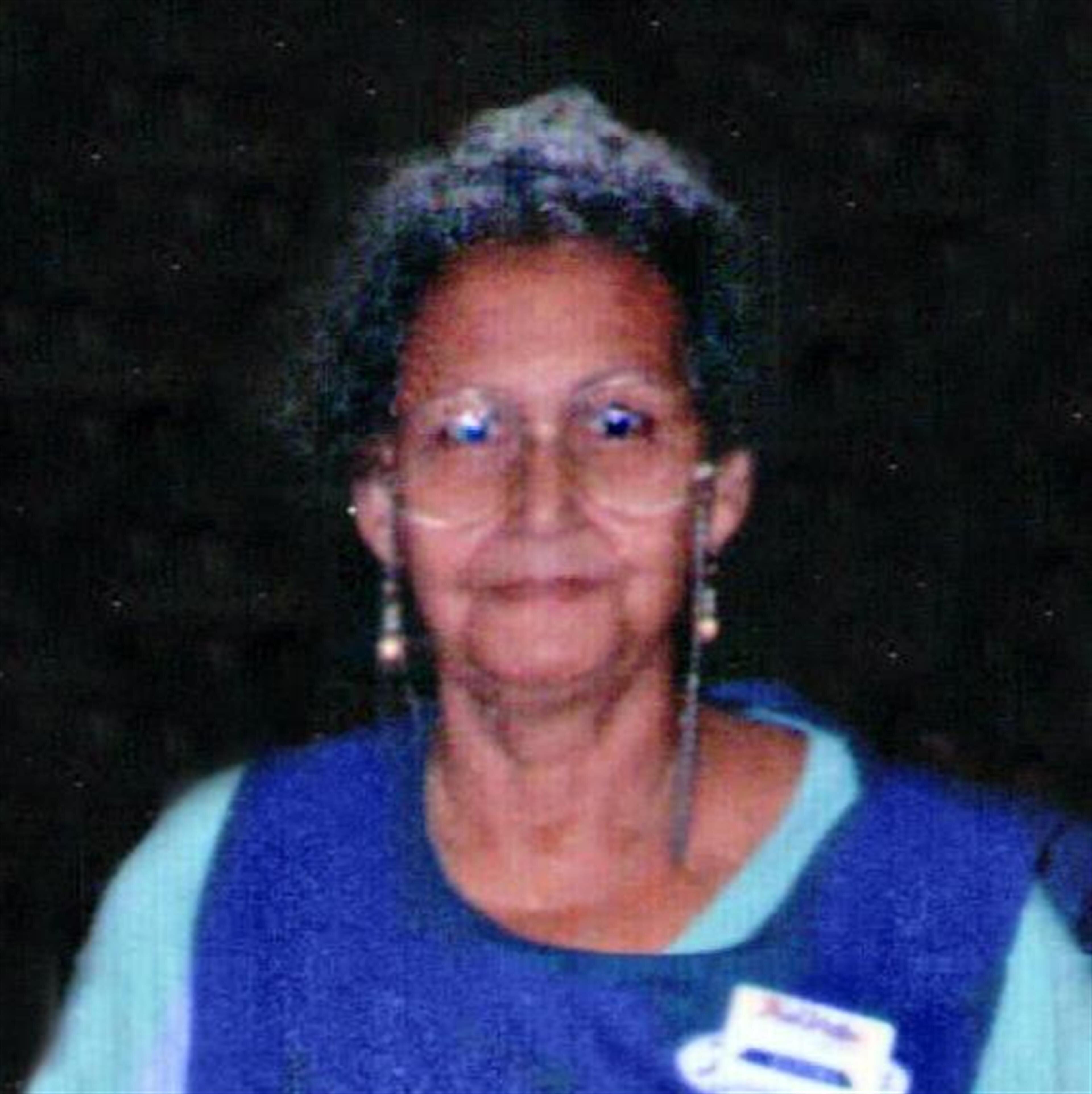 Carmen Enrique Julia