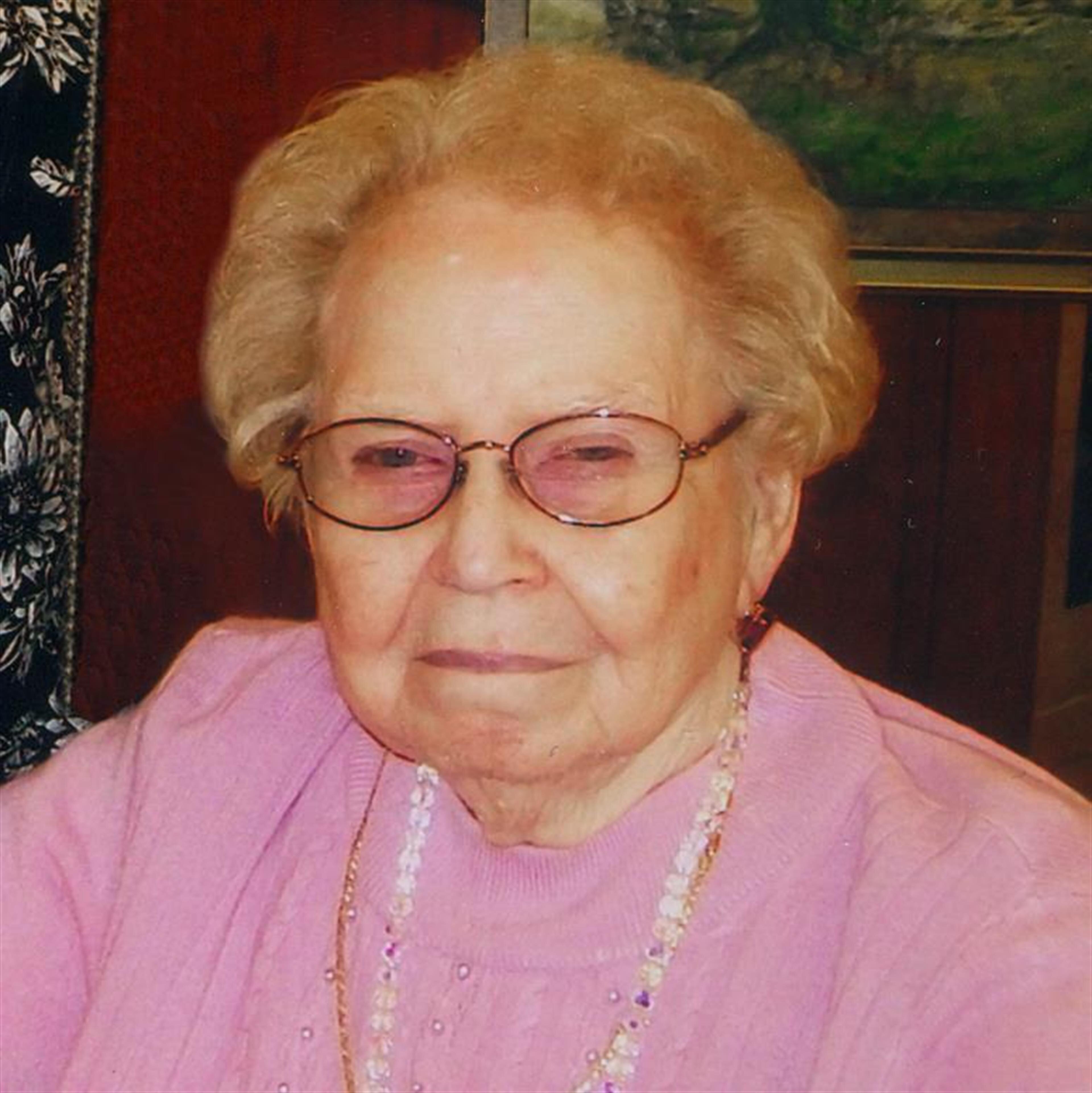 Mary  Elizabeth  Brewer 