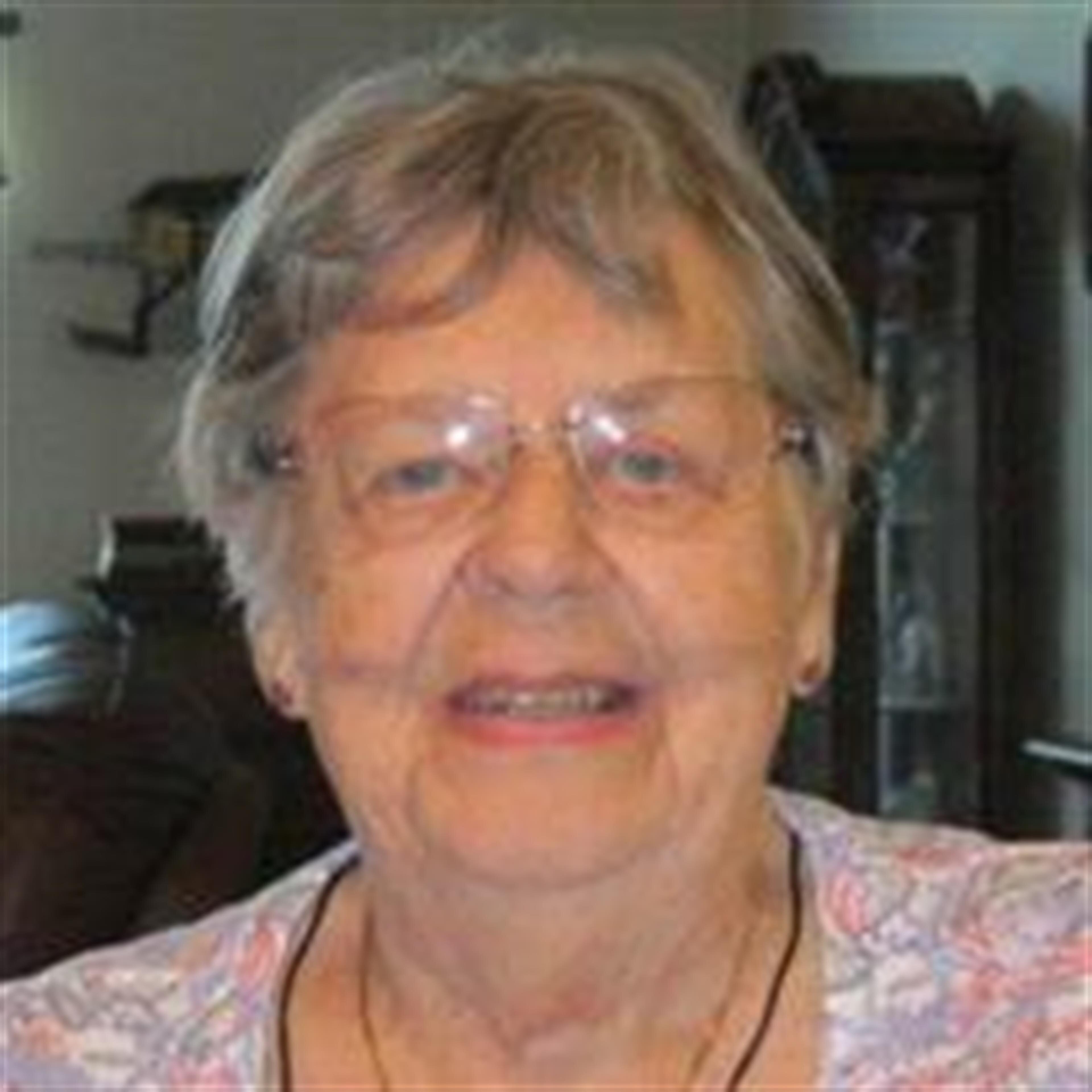 Doris M Hlavin