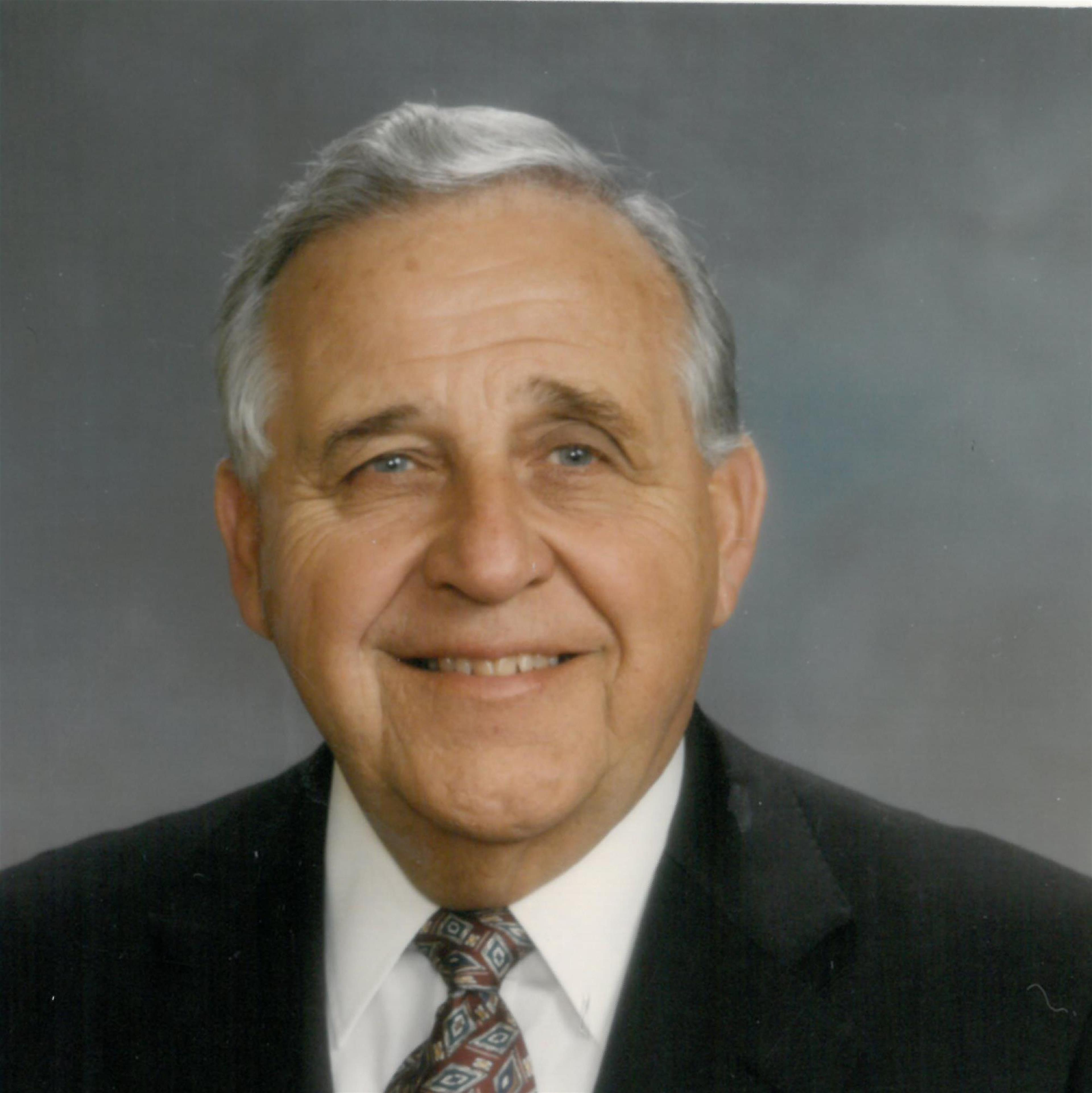 Mr. Robert Thomas Gogo