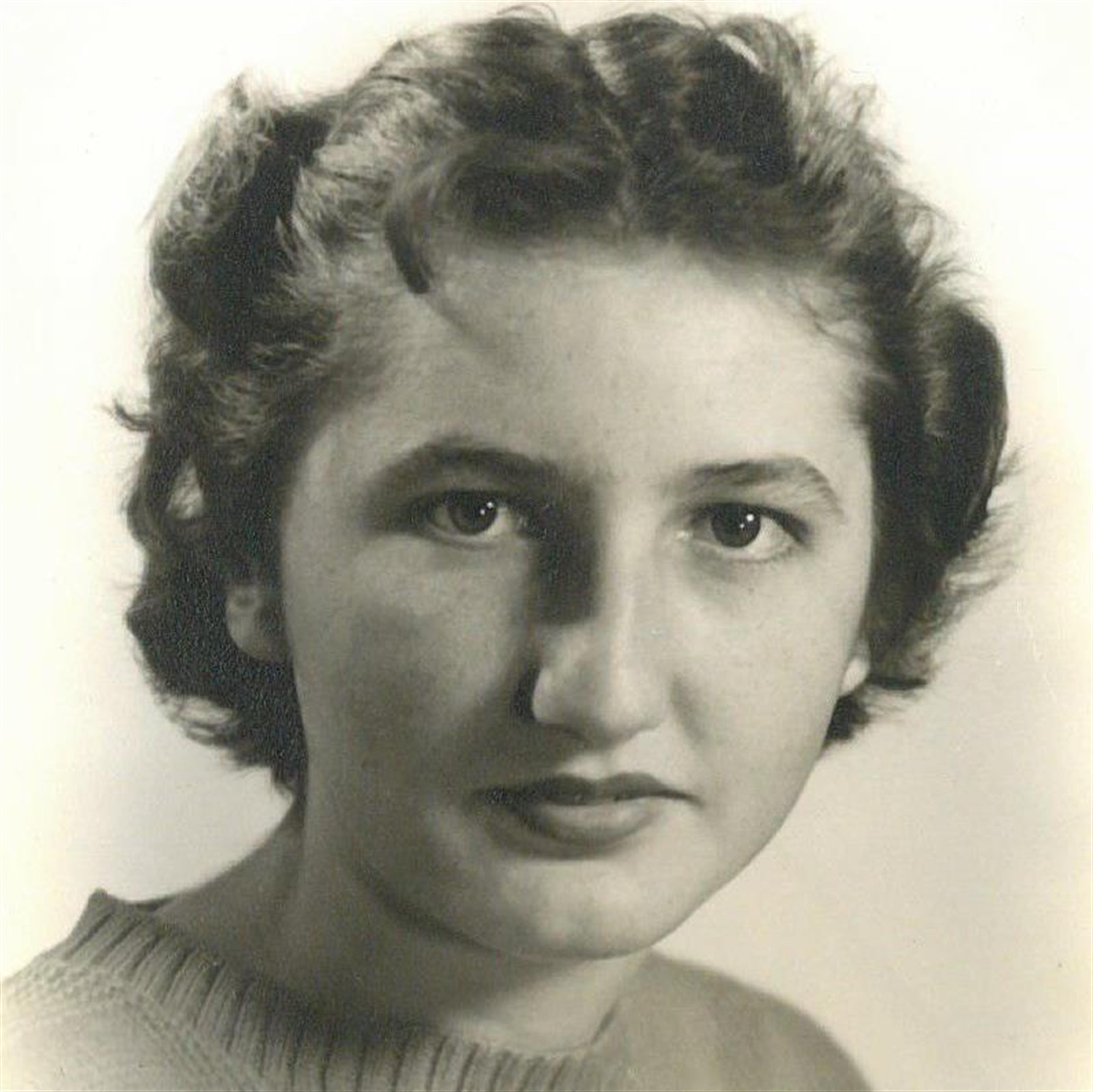 Joy Evelyn Drummond's obituary picture