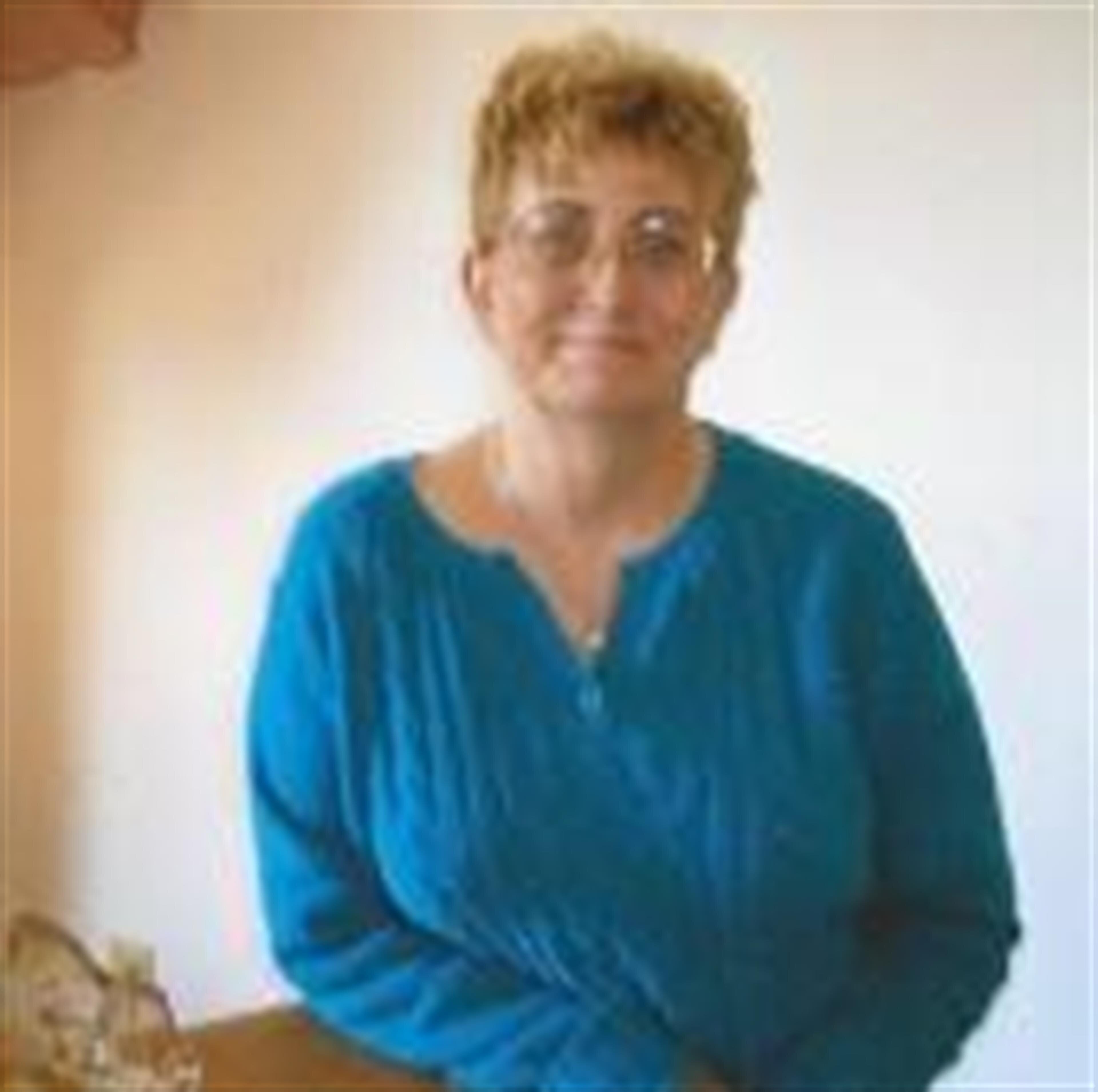 Connie  Lee Jones (Camdenton)
