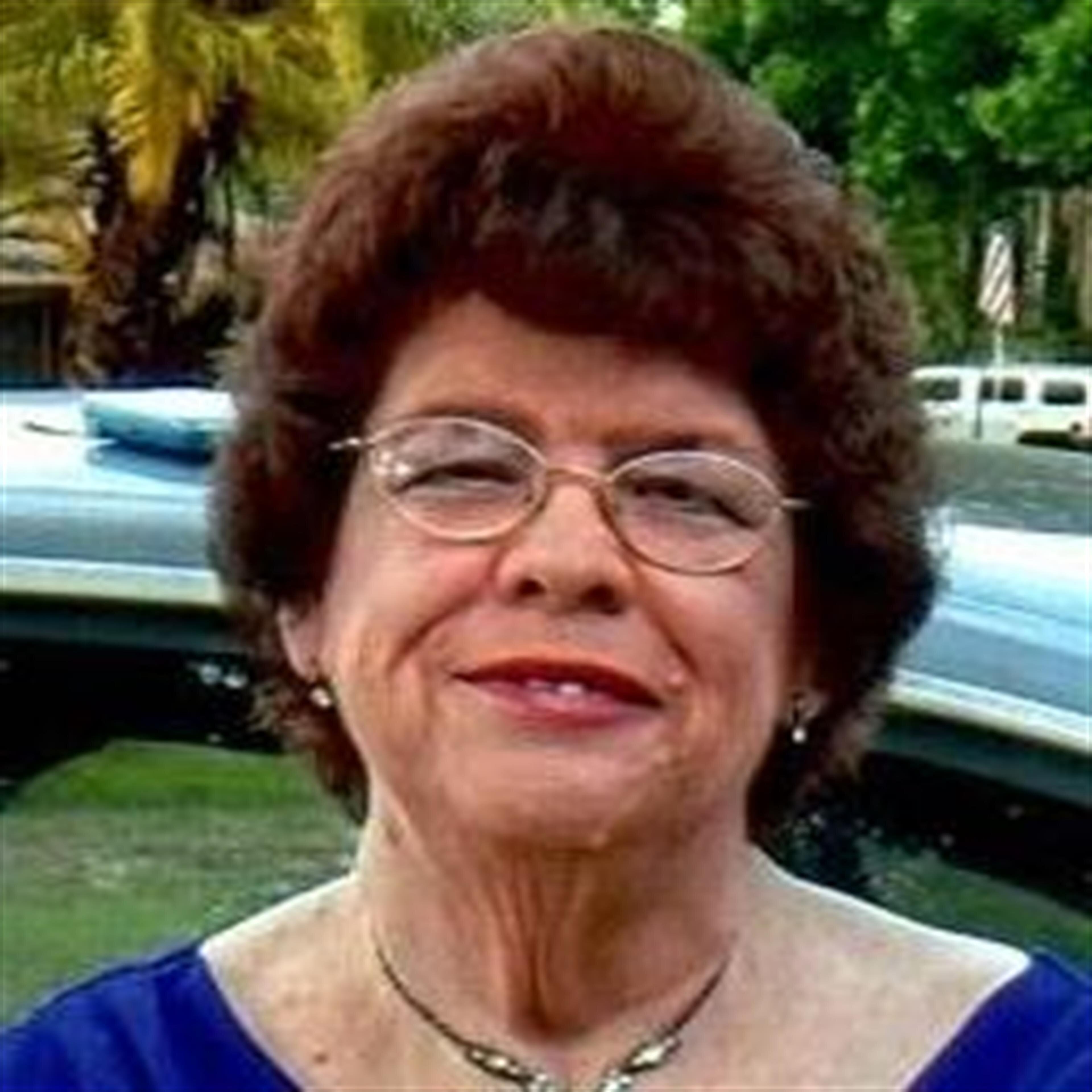 Doris R Deeson