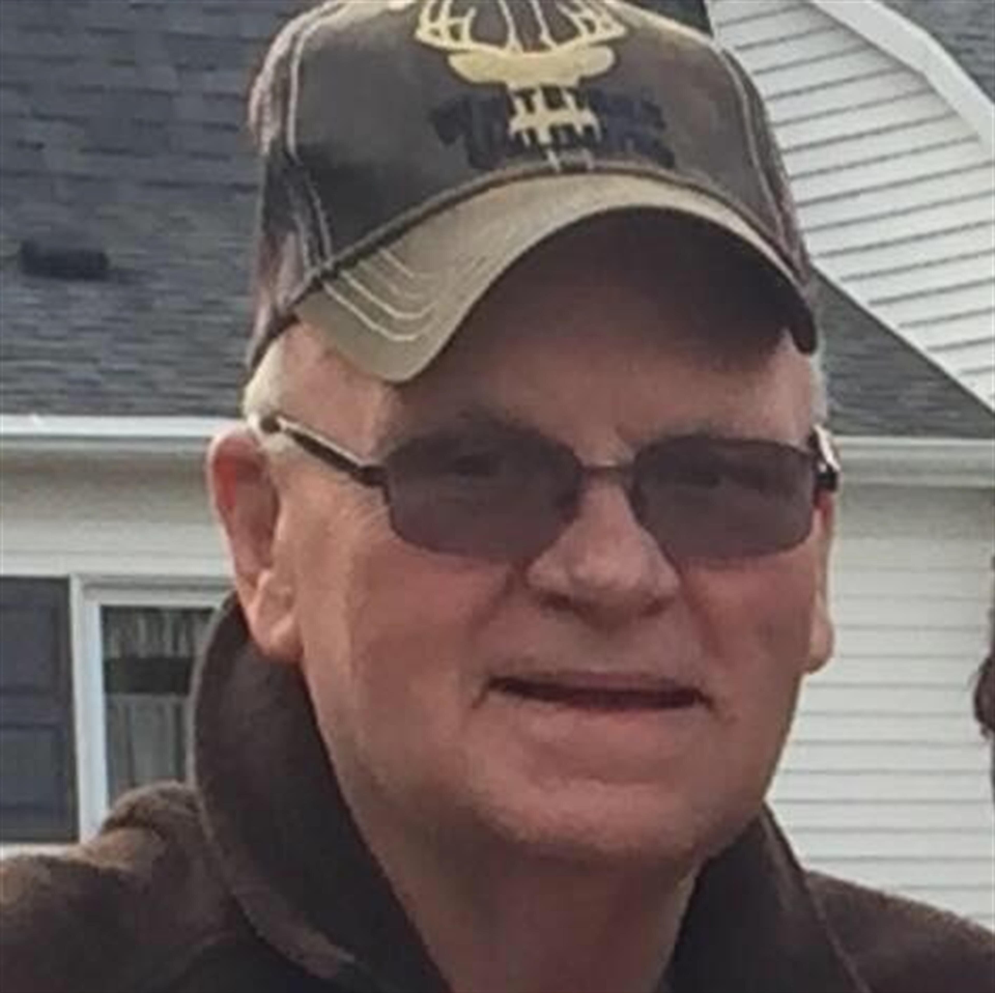 Robert "Bob" Taylor  Sr.