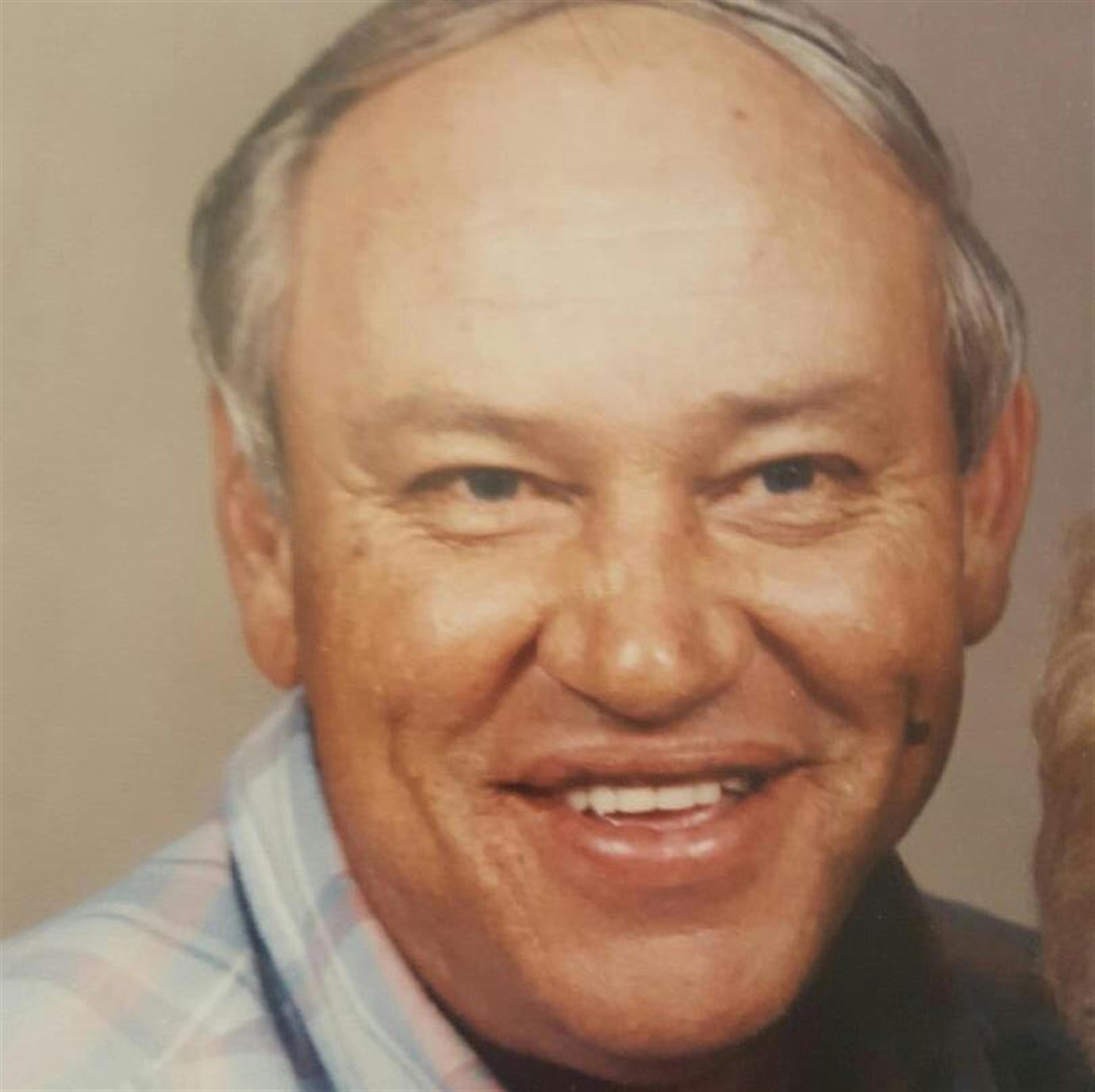 Donald Decker (Lebanon)