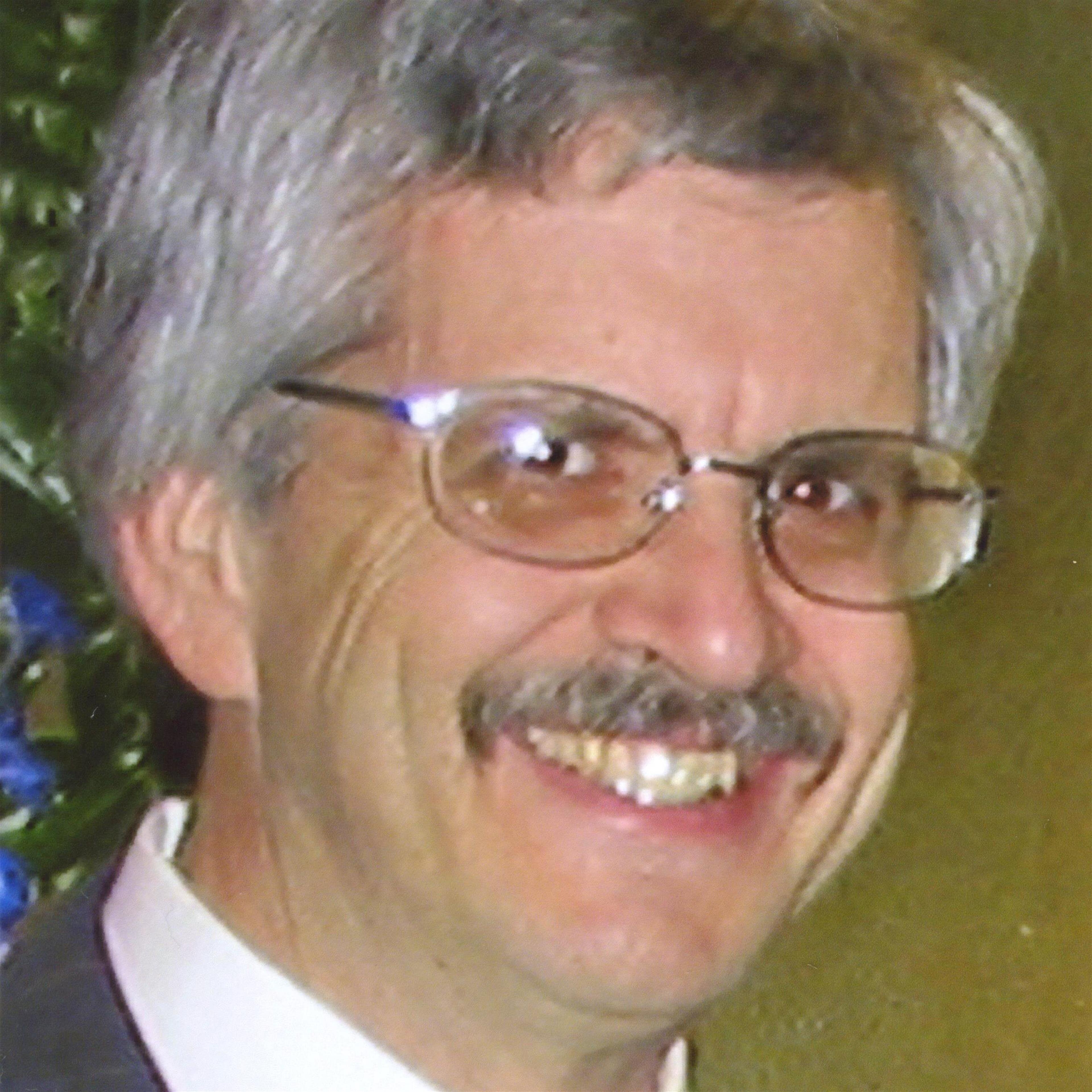 Robert L.  Bennett Jr.