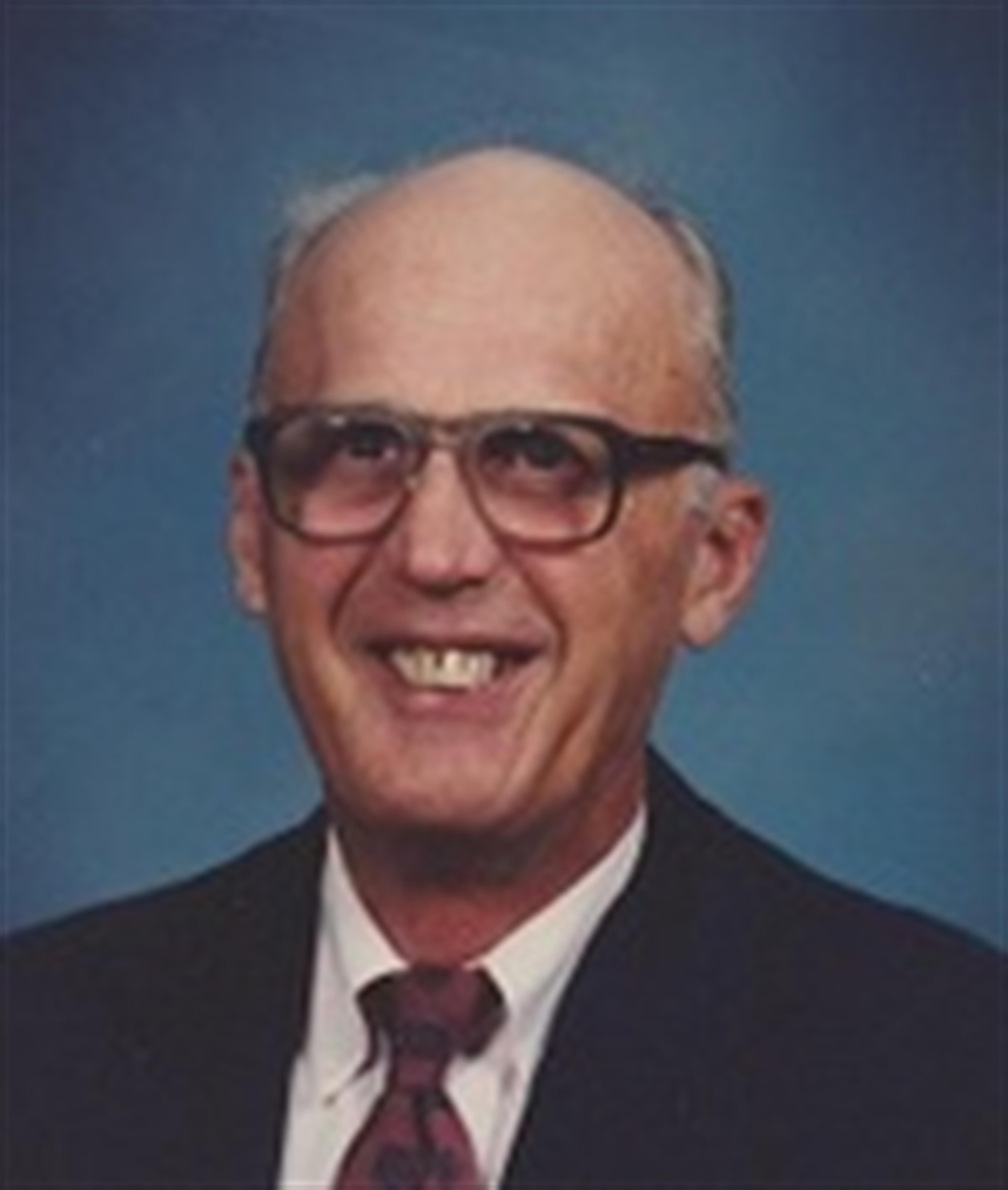 Richard G. Harmsen's obituary picture