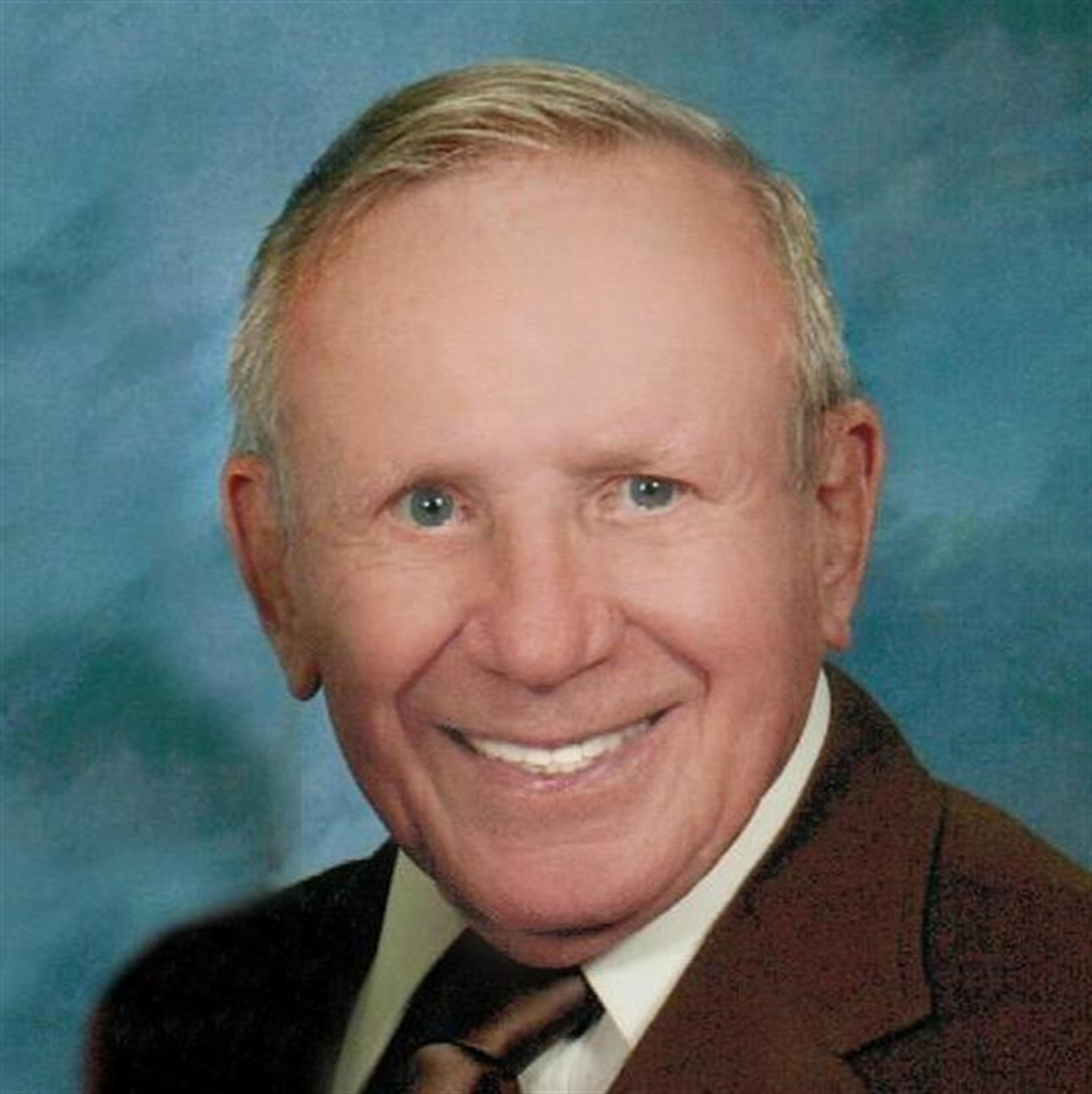 Everett "Joe" Leeds