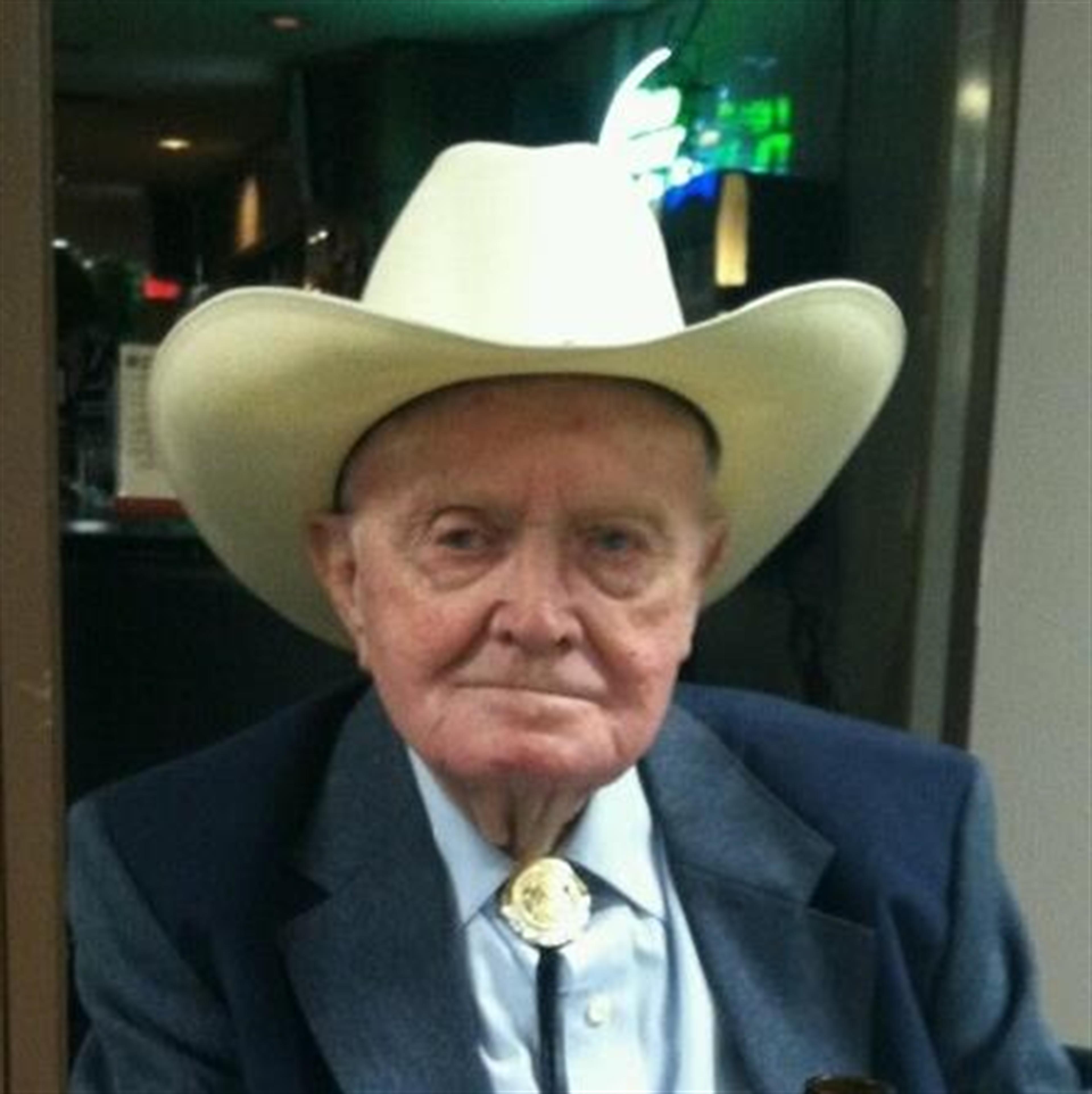 Claude "Chuck" Woods' obituary picture