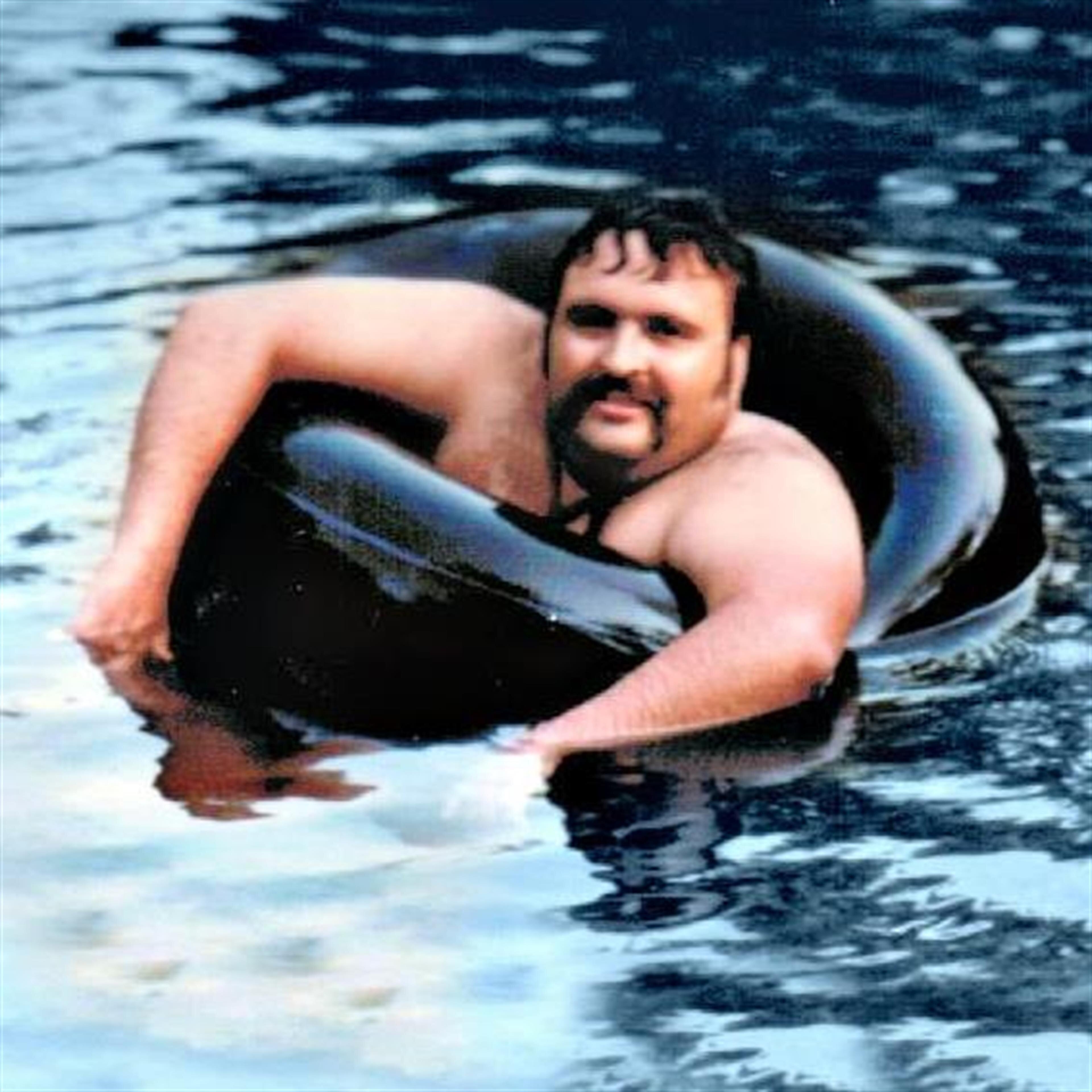 Robert "Les" Strandt