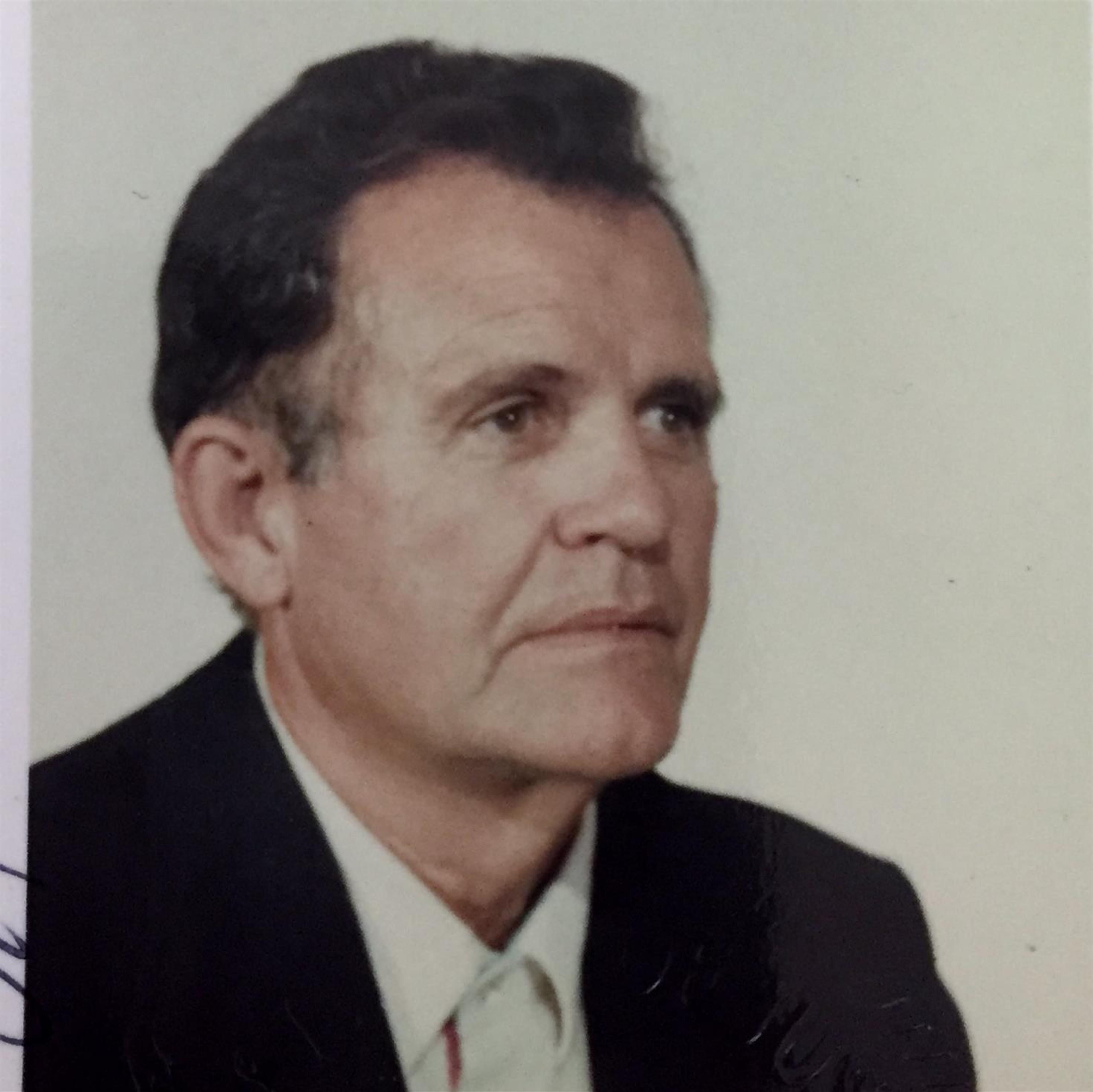 Jose Maria Revuelta's obituary picture