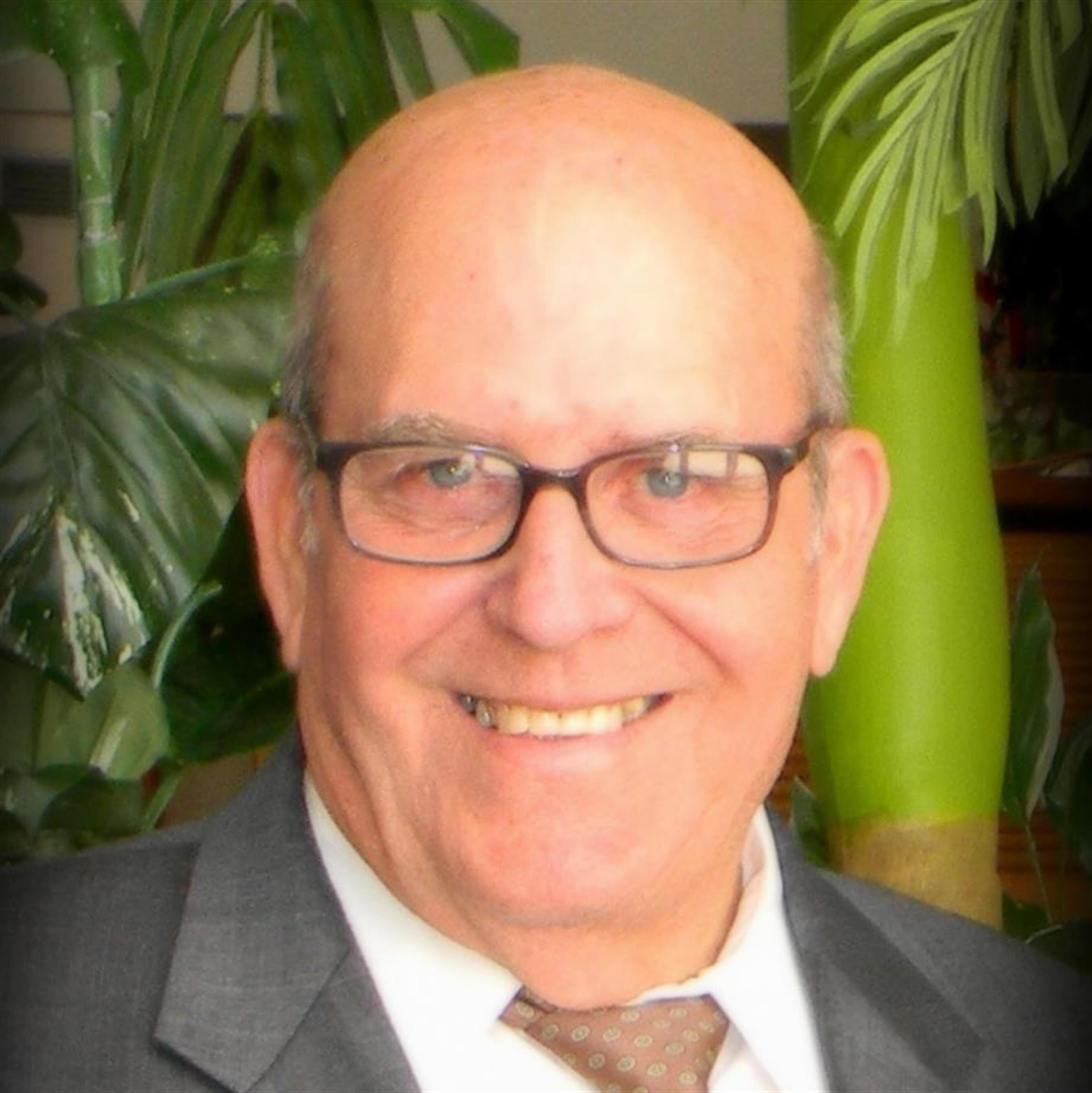 Juan R Hernandez