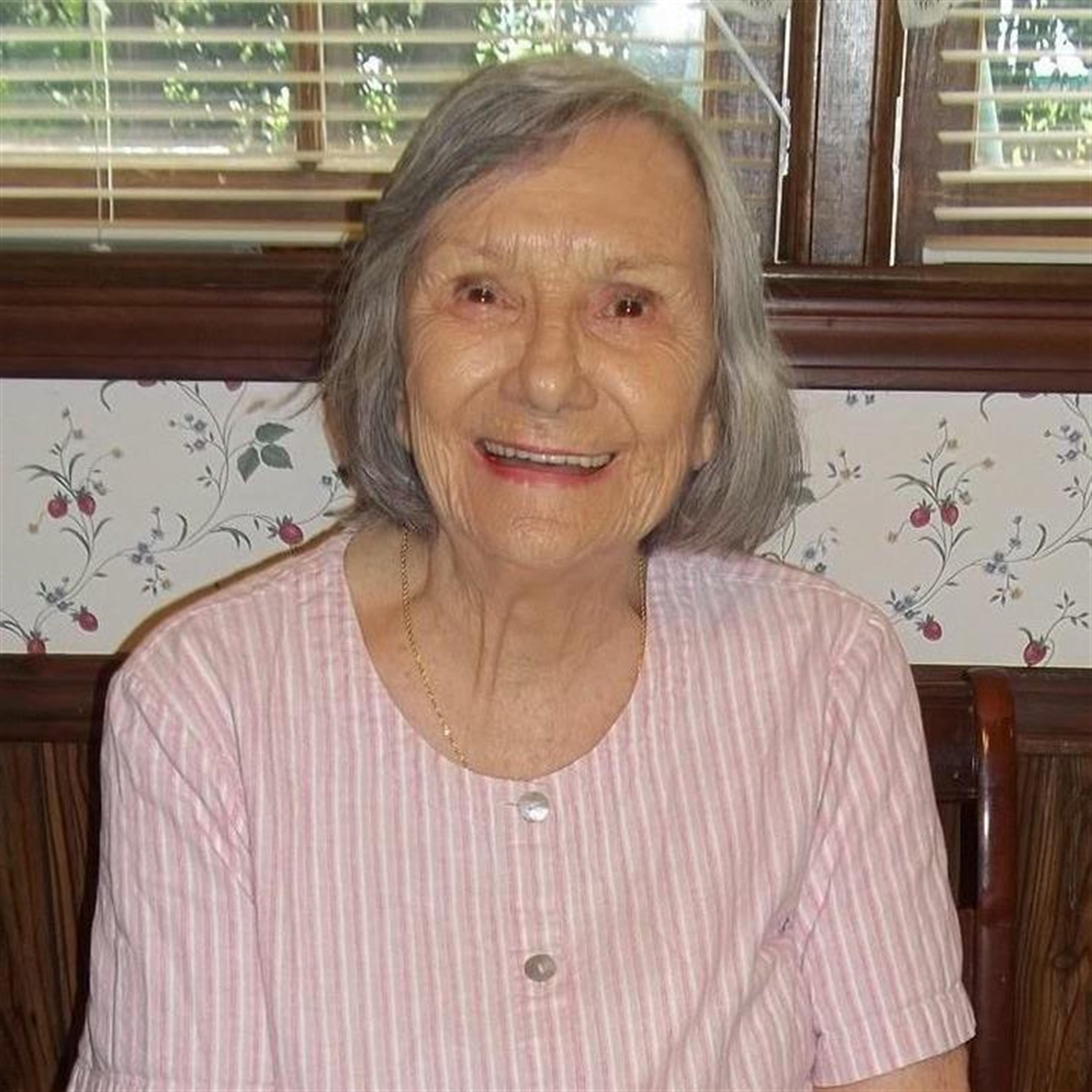 Evelyn Juanita Jacobs