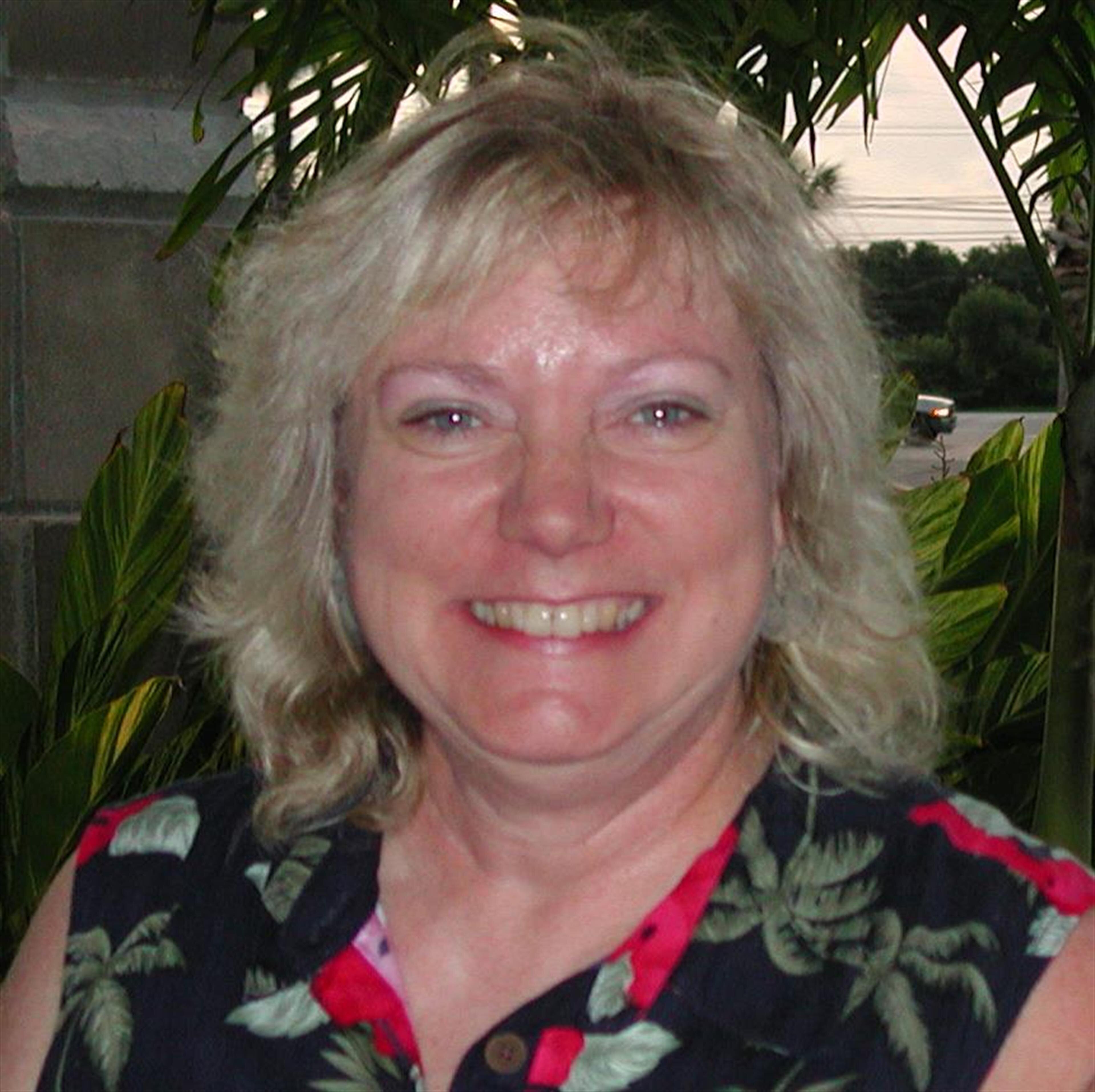 Lisa  Suzanne  Frazier