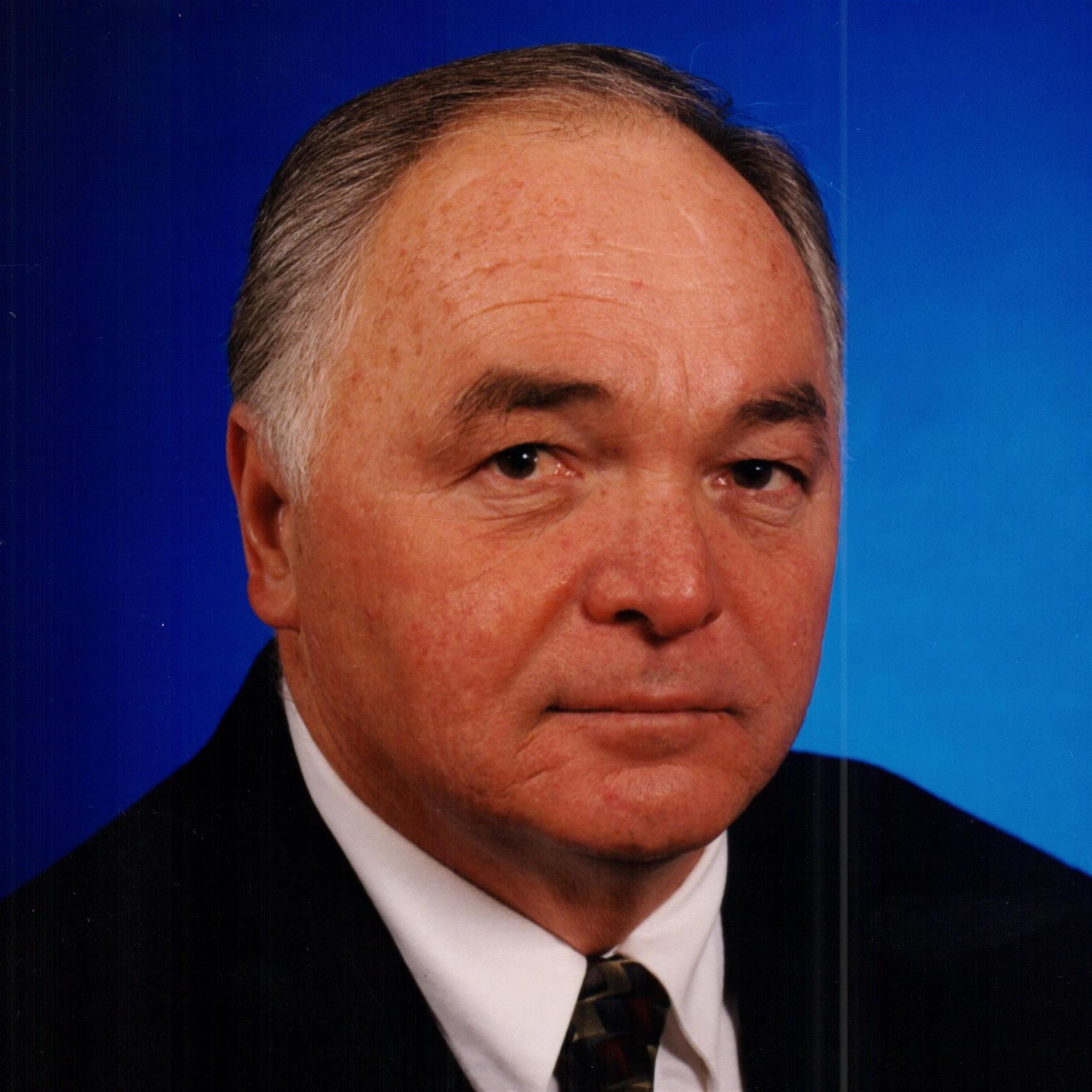 Nicholas  Isvarin