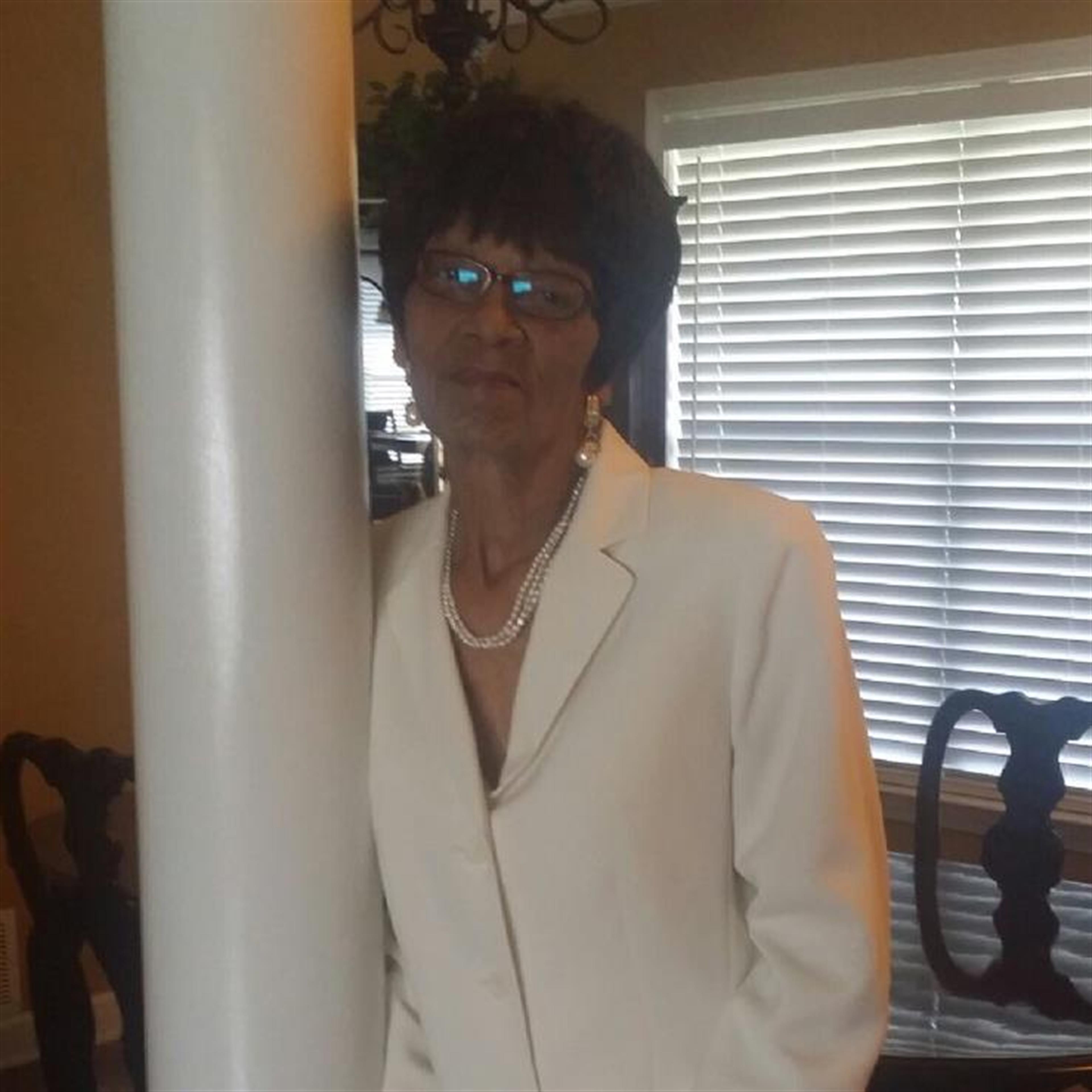 Earnestine Freeman's obituary picture