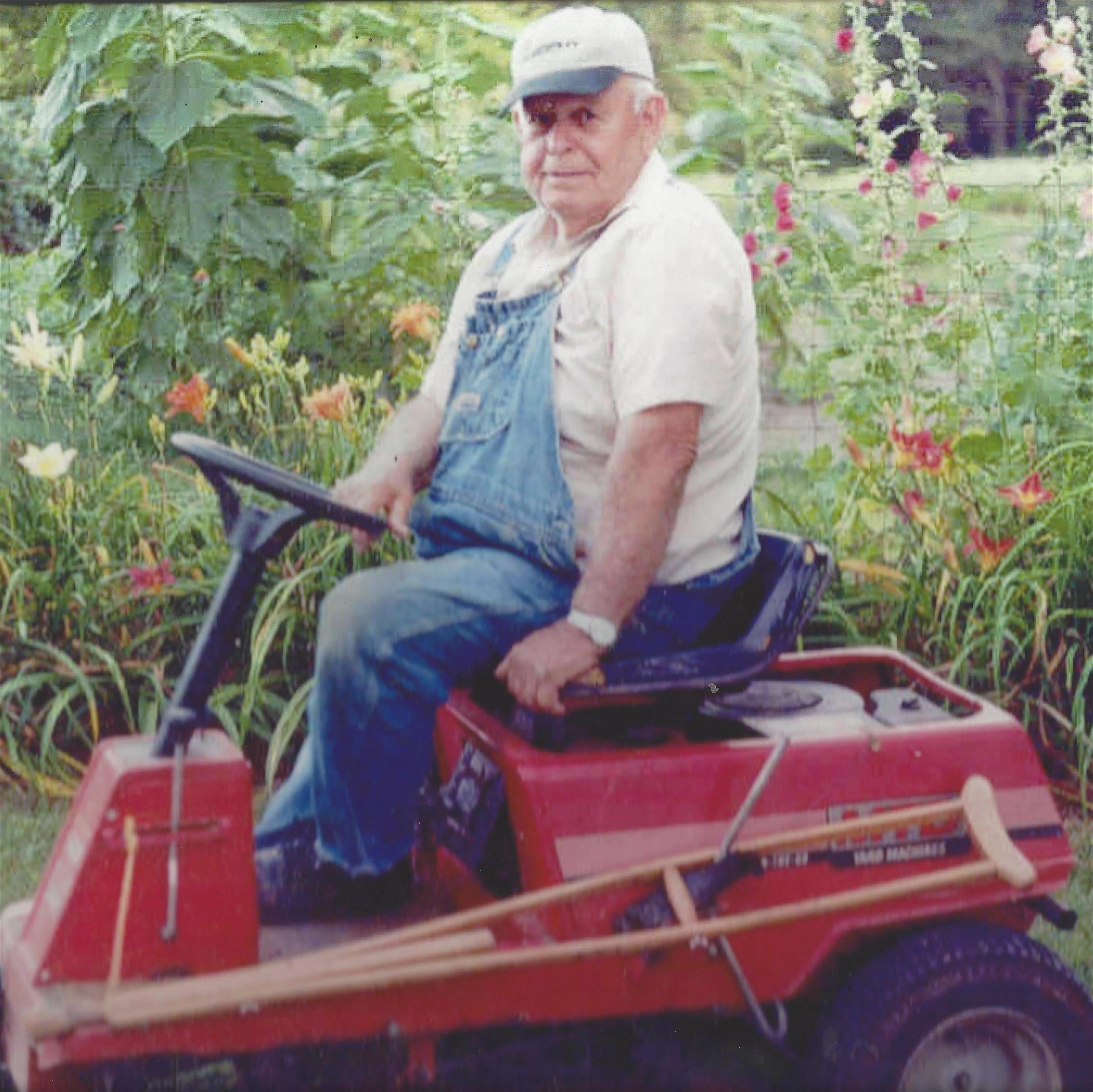 Clifford H. Himelhan (Lebanon)