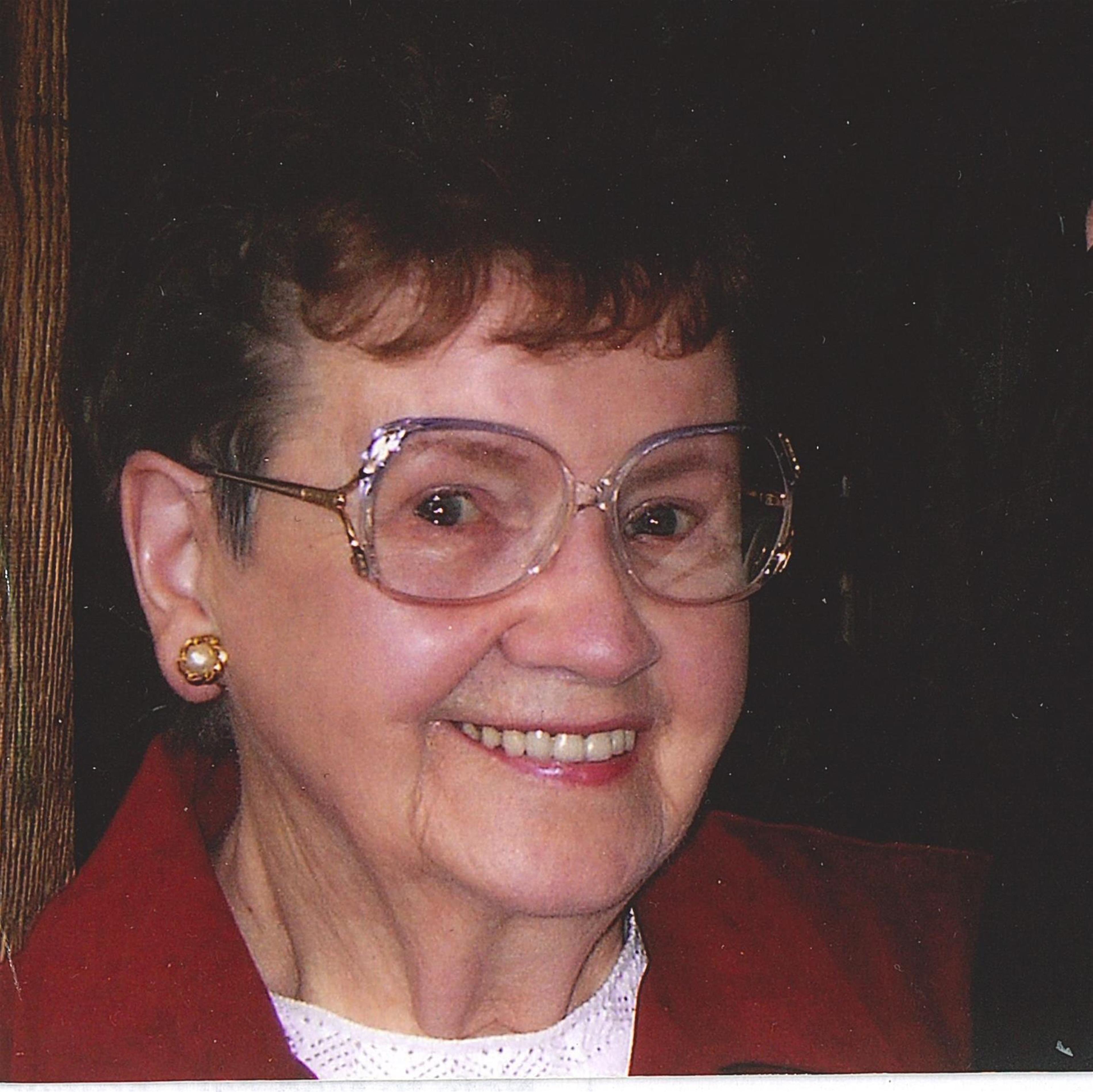 Goldie Arvetta Lewis' obituary picture