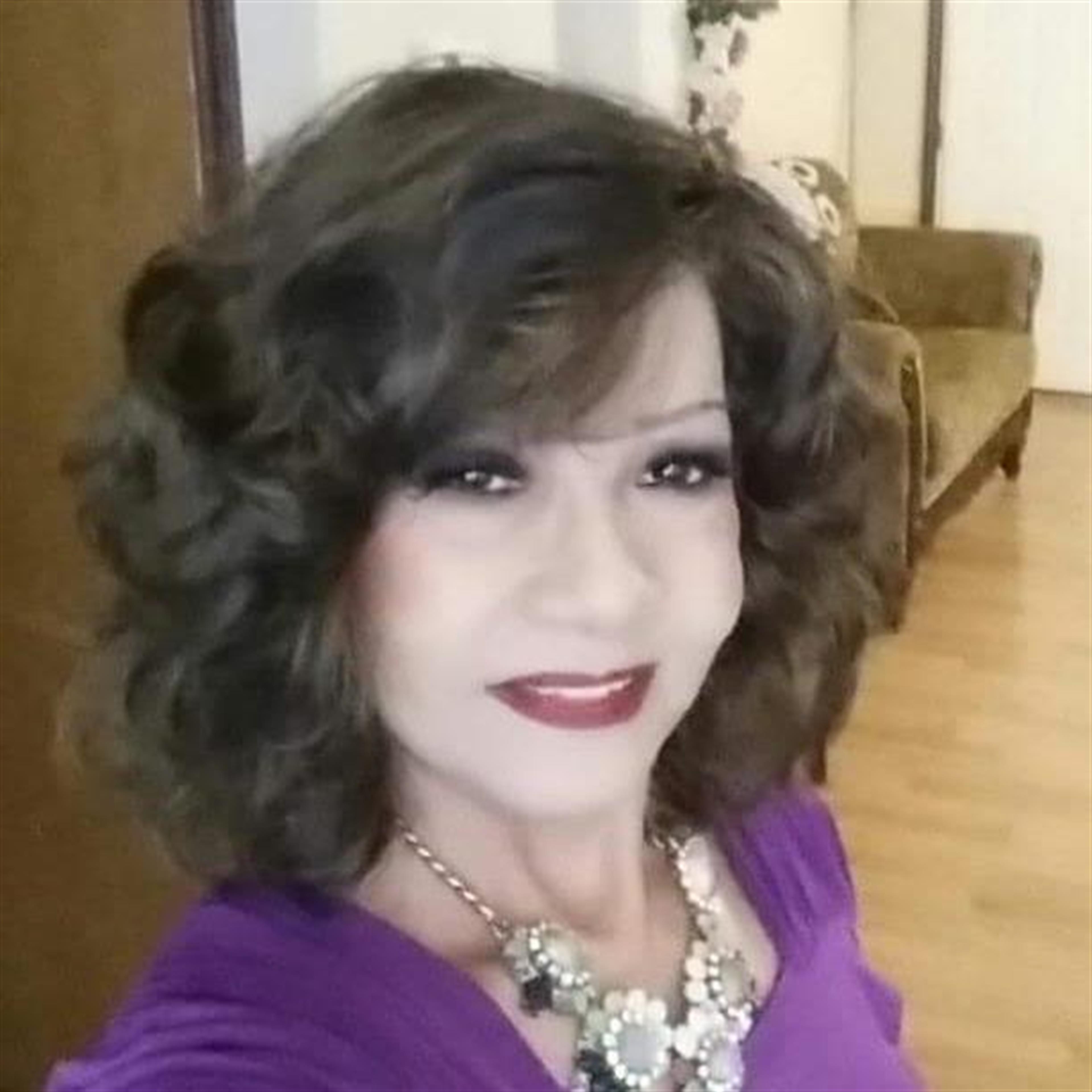 Esther R. Puente