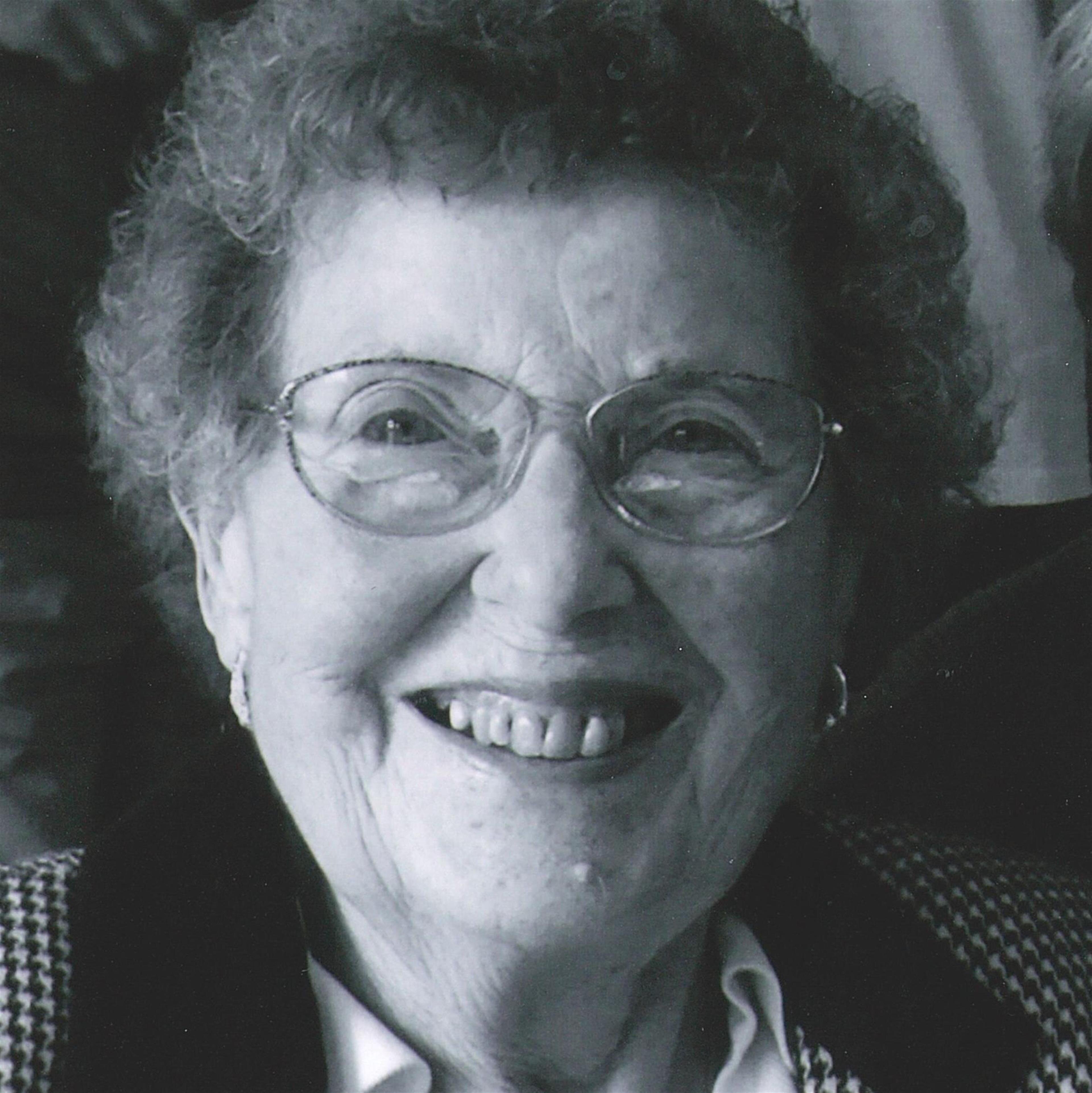 Nellie Mae Santo (Brown Kerrone)