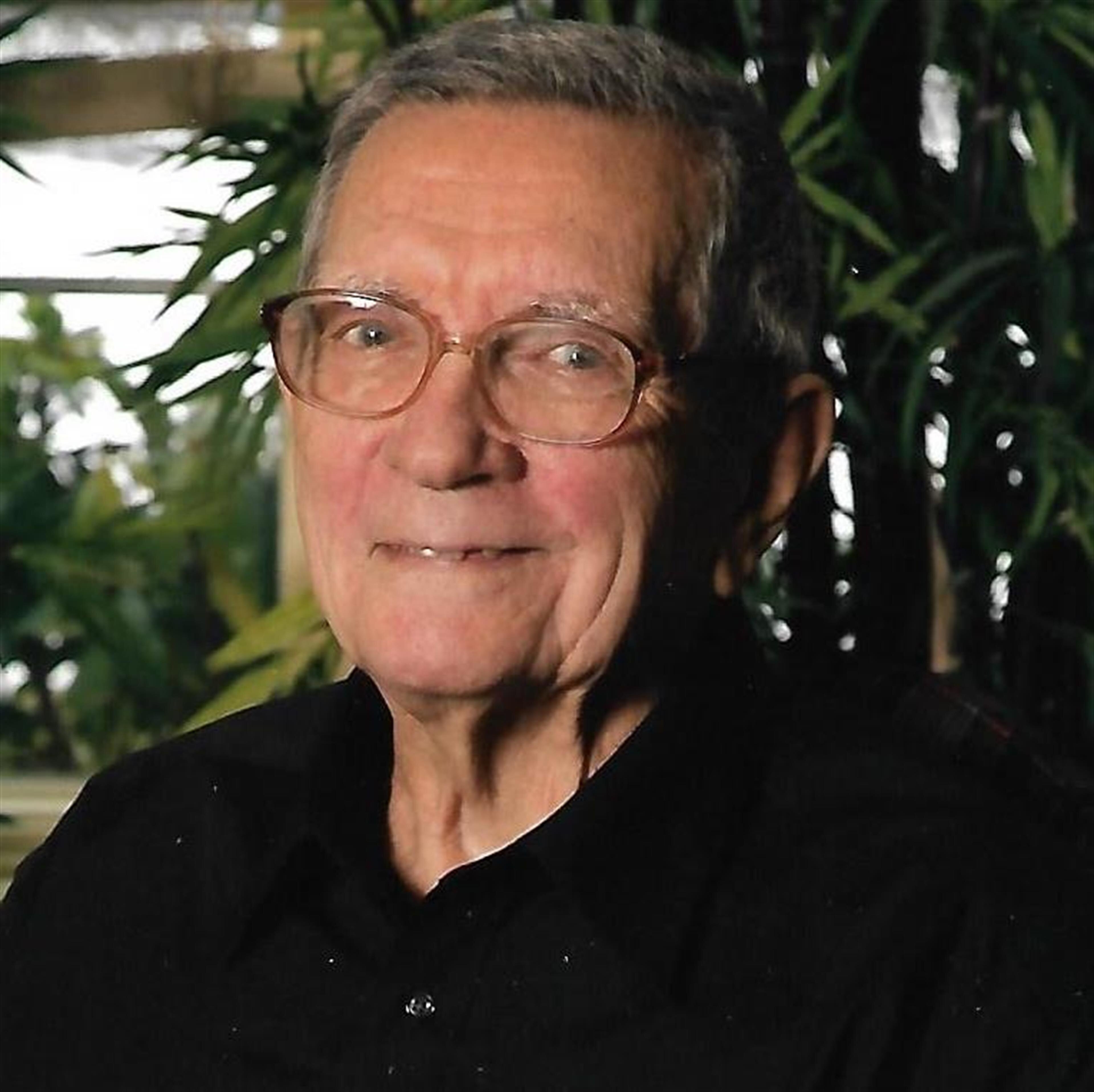 Mr. Robert  Powers