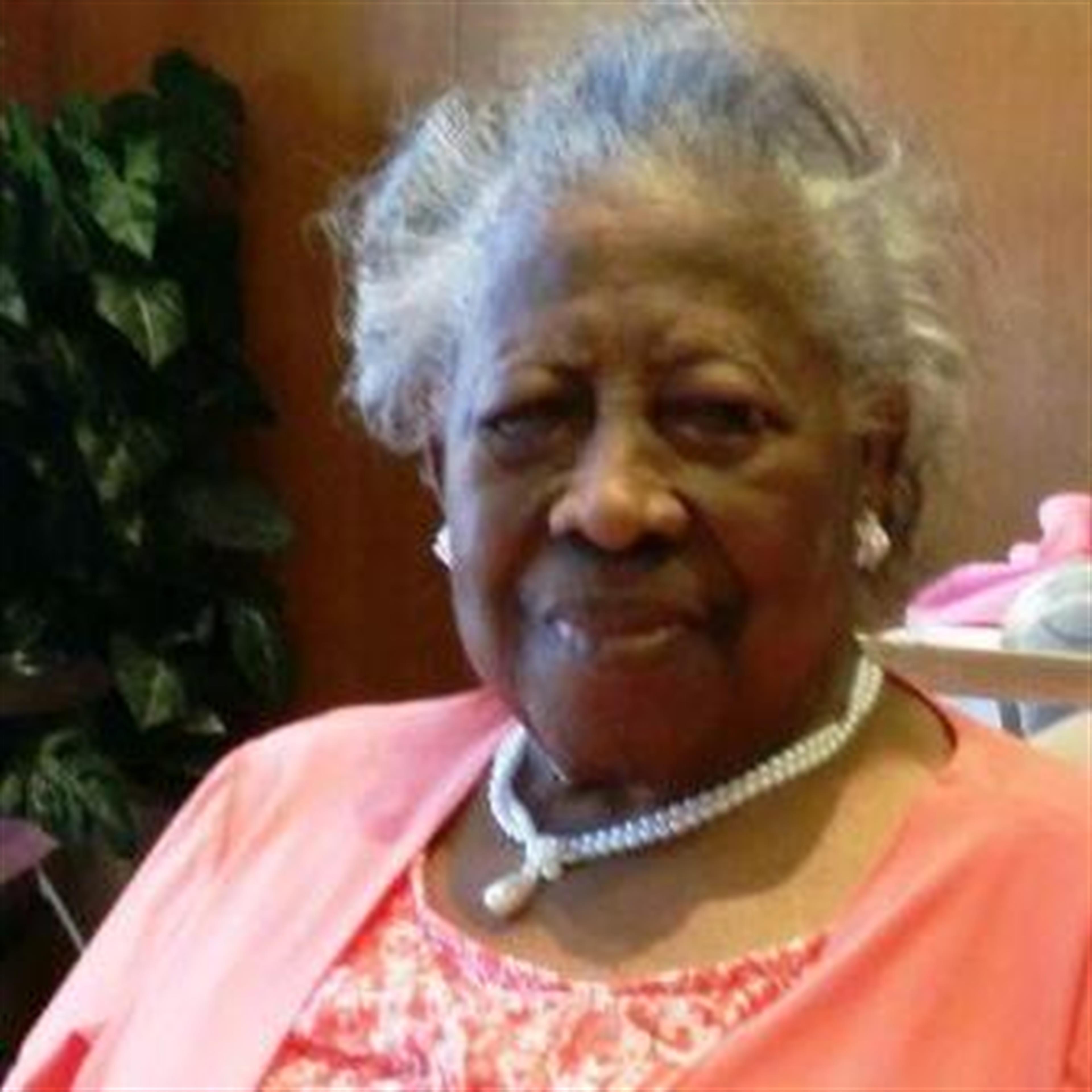 Mrs Pearl Lee Fields