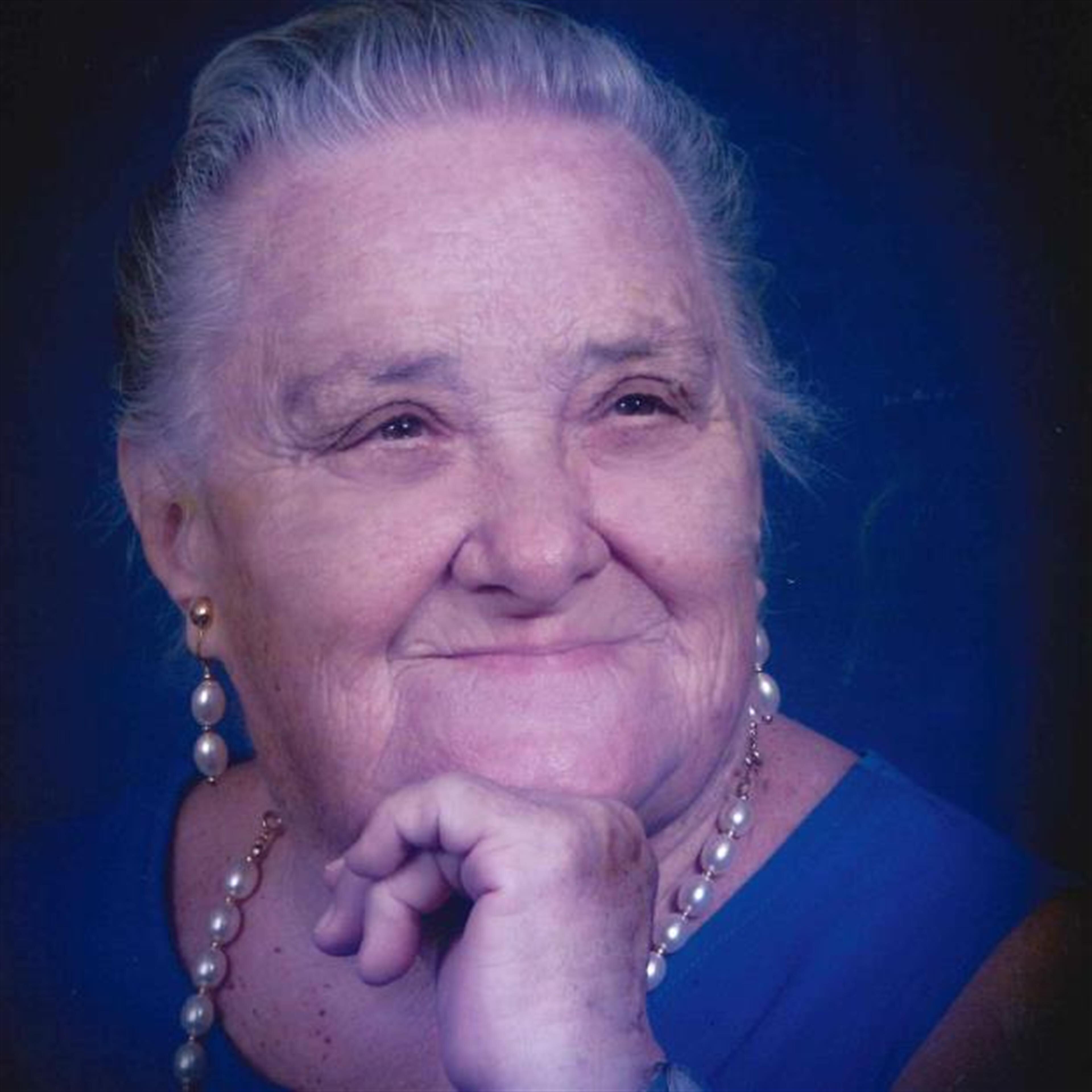 Lois-Bell McGregor