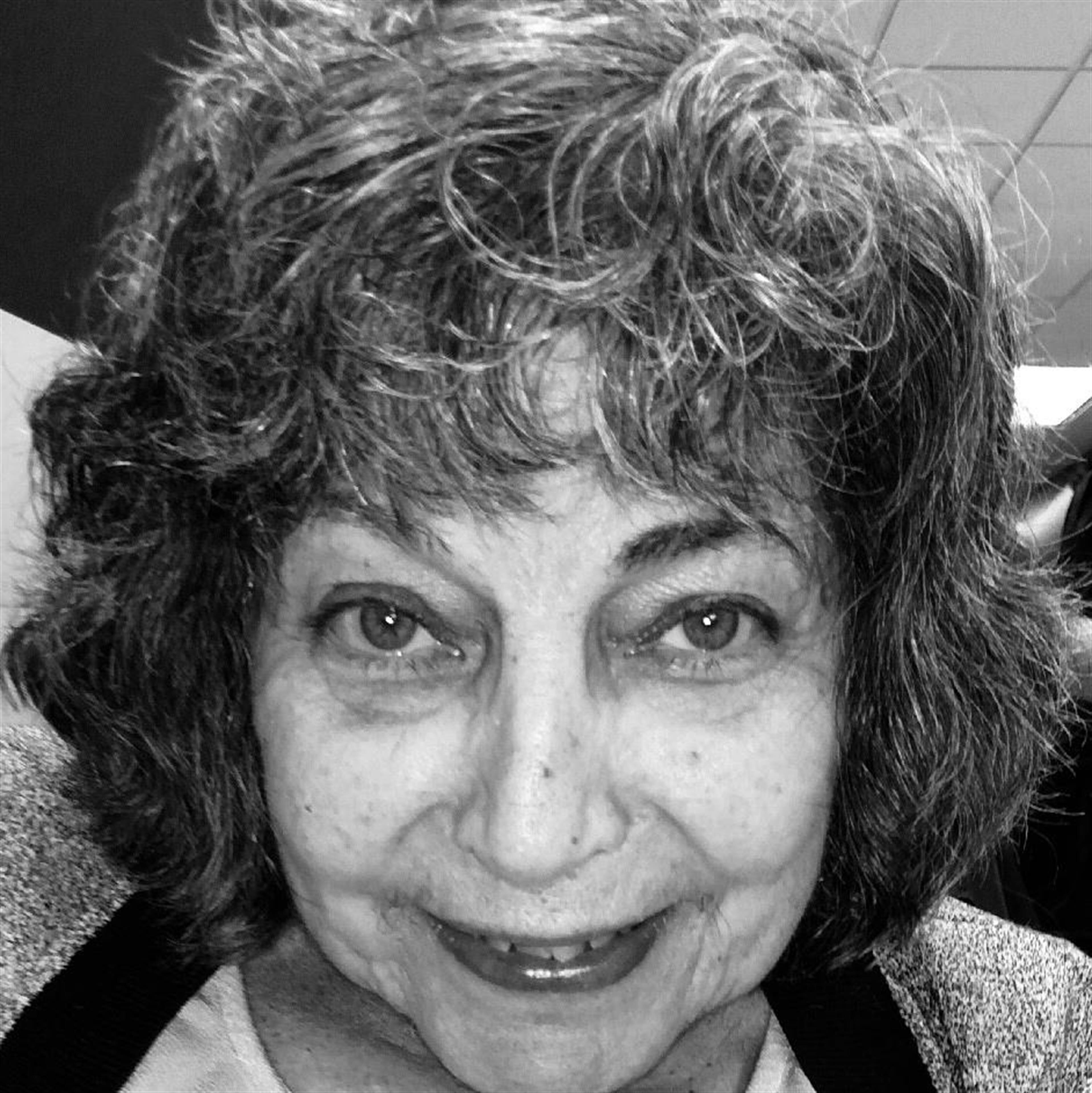 Marci F Lakos
