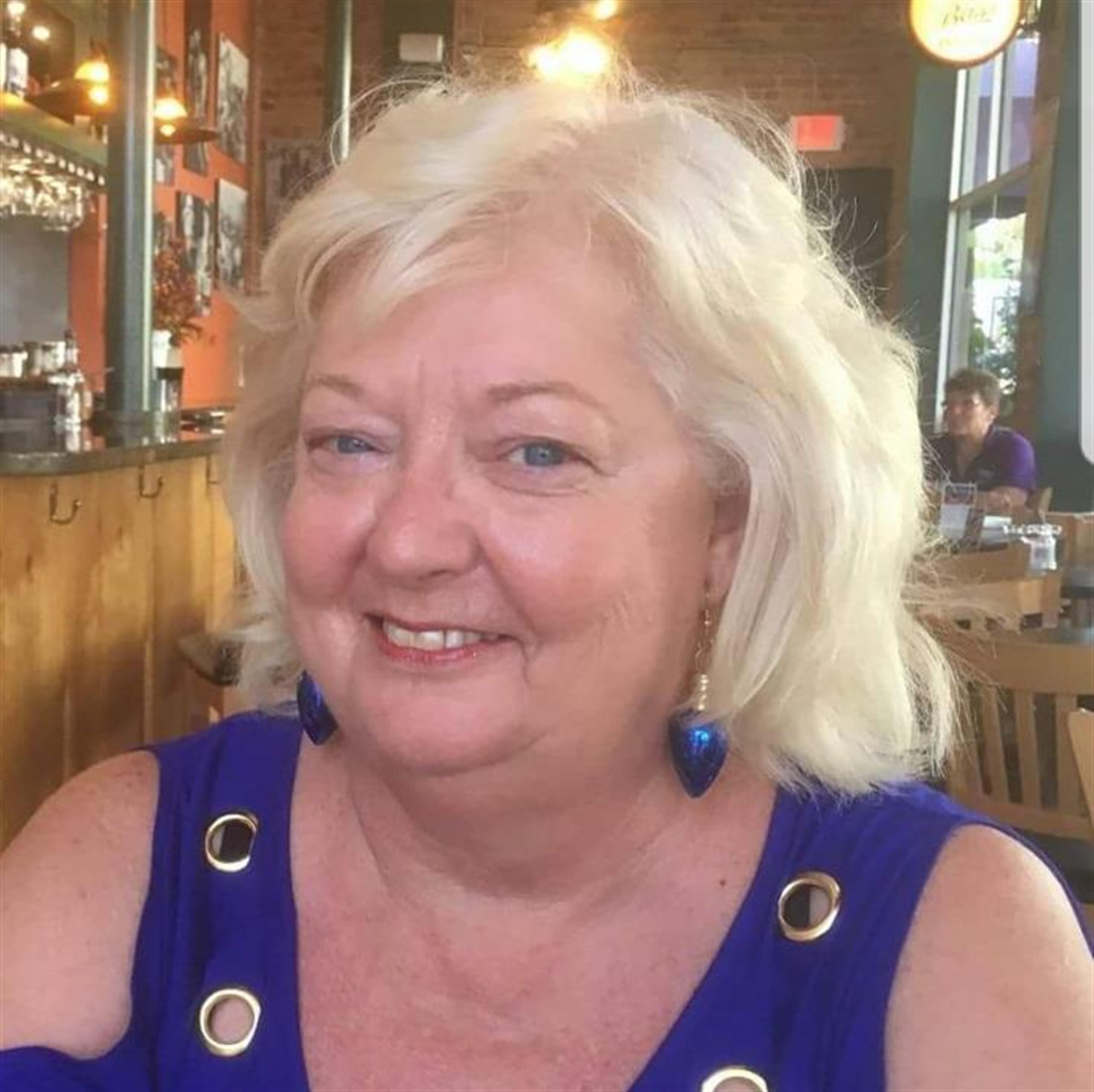 Sandra Lee Holder