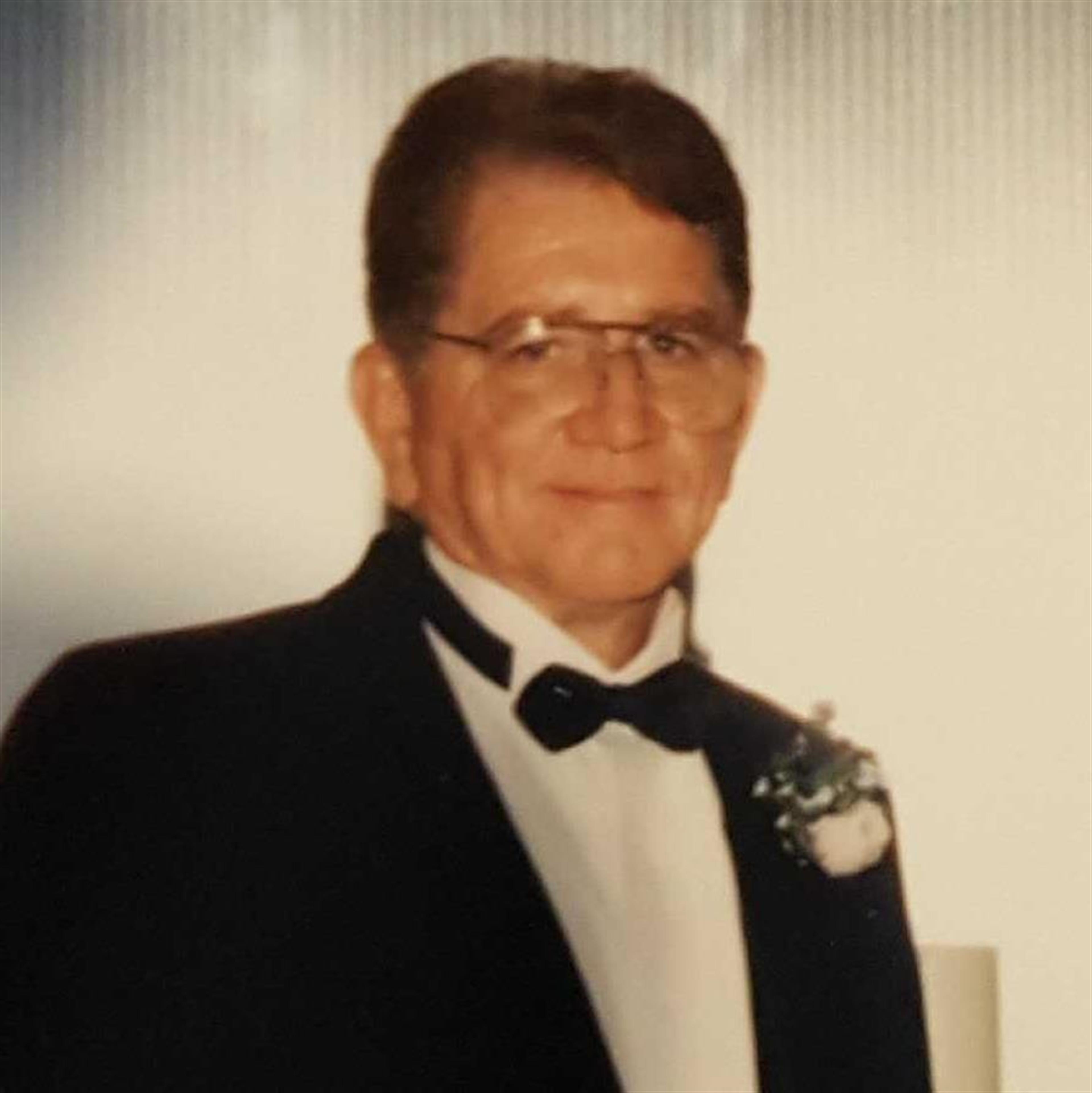 Robert E. "Bobby" Caruthers