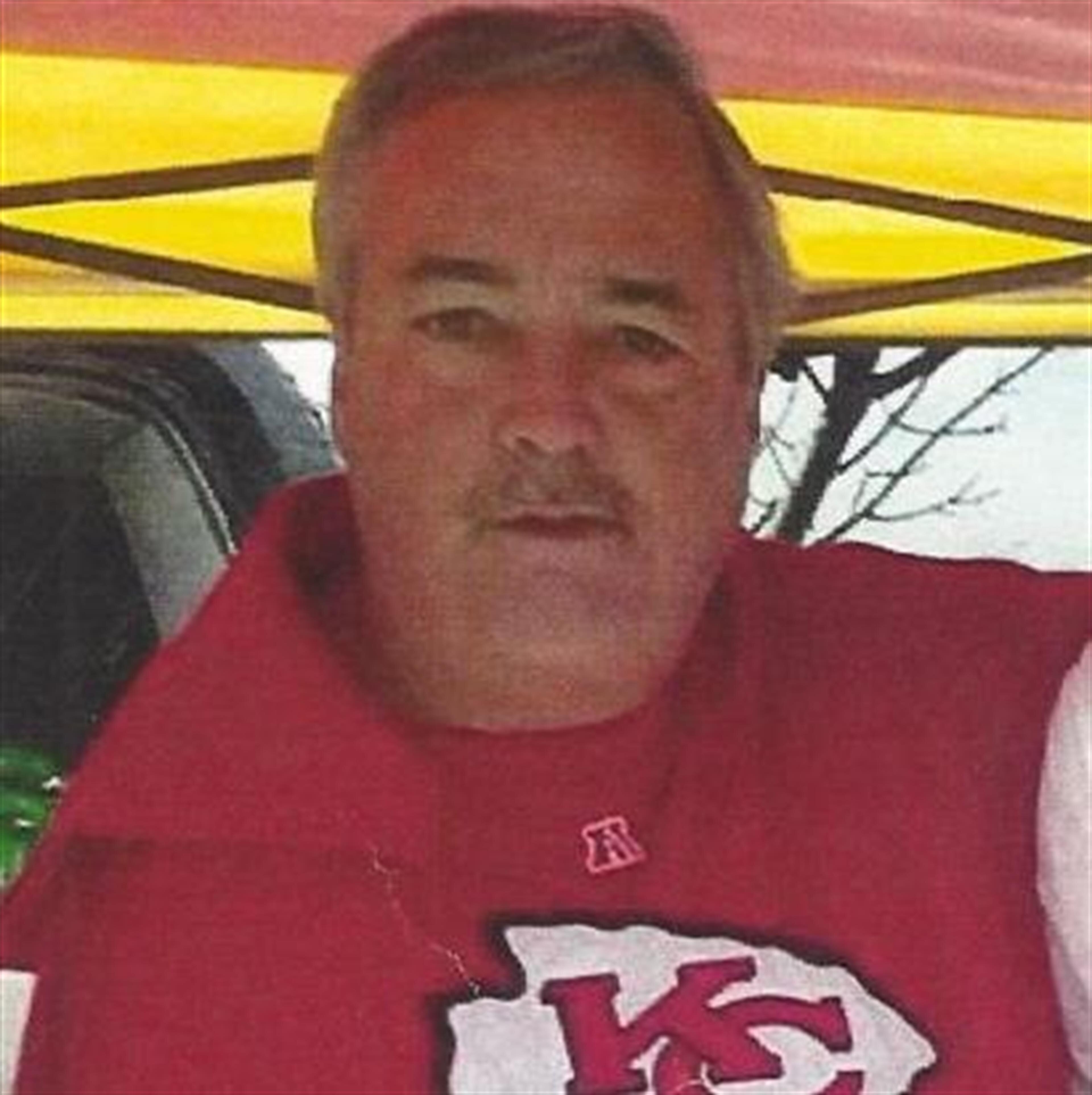Mitchell L Cadle (Hartville)