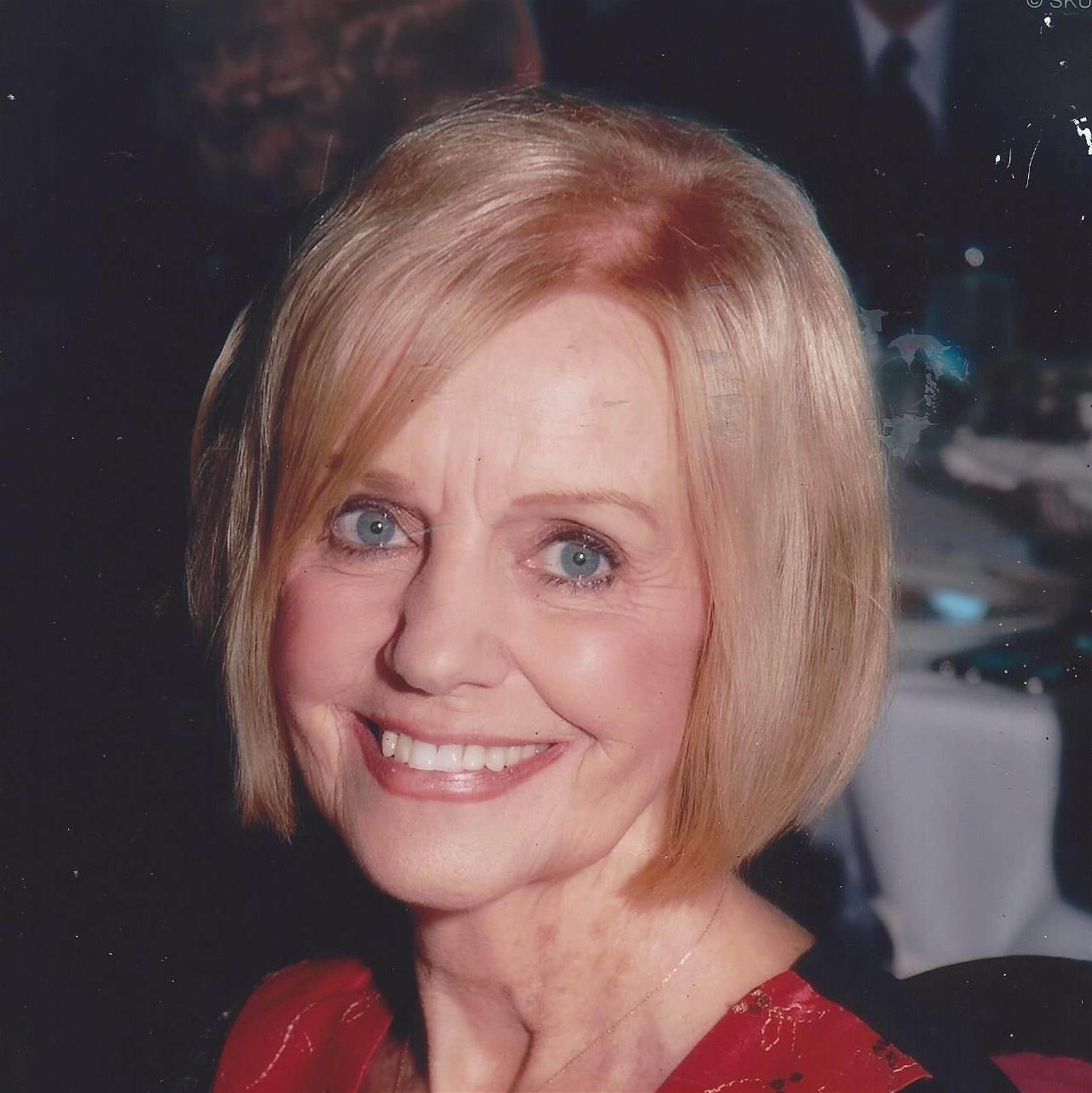 Dorothy M Moon
