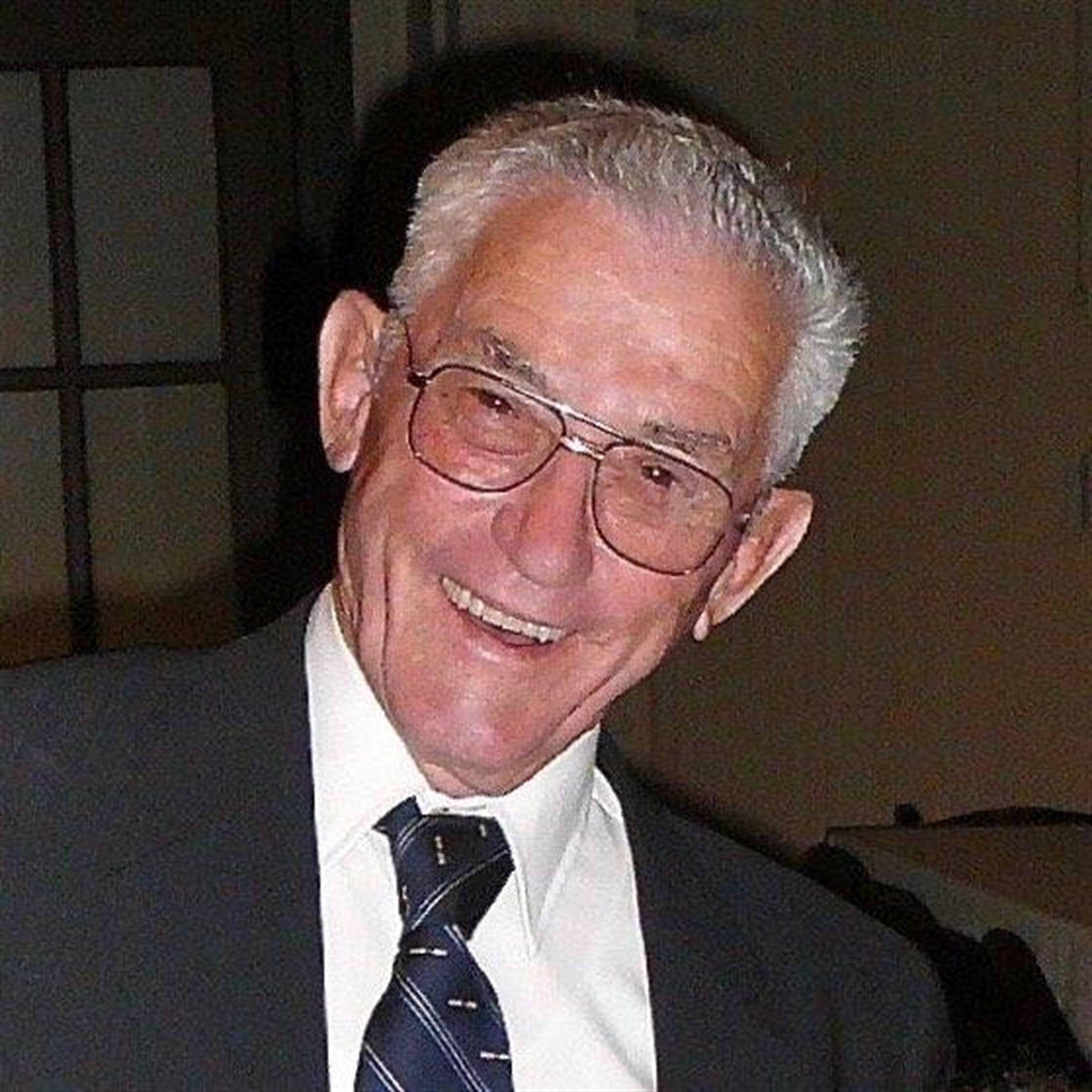 Robert M Towe (Mansfield)