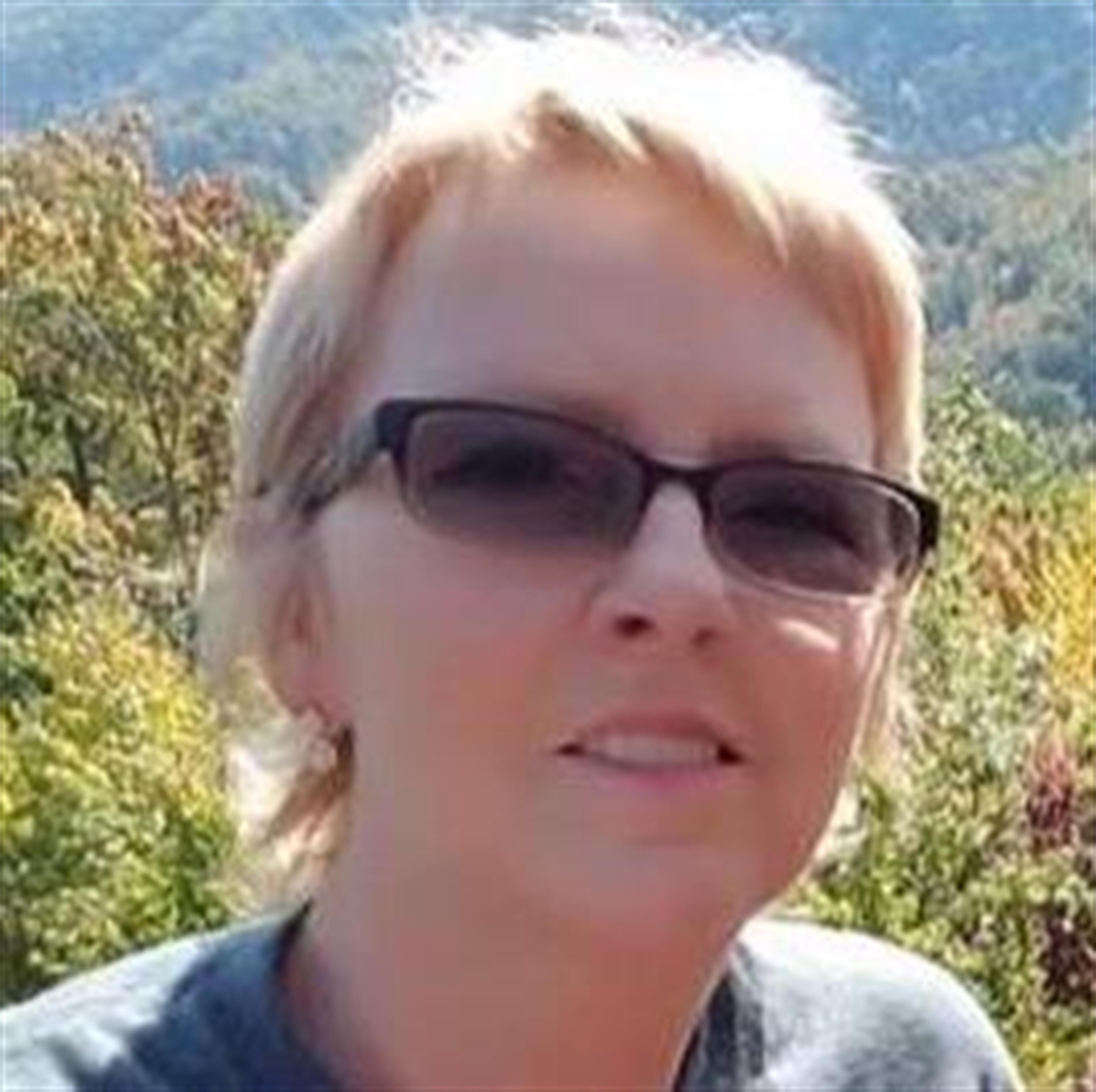 Mrs Tina Duke