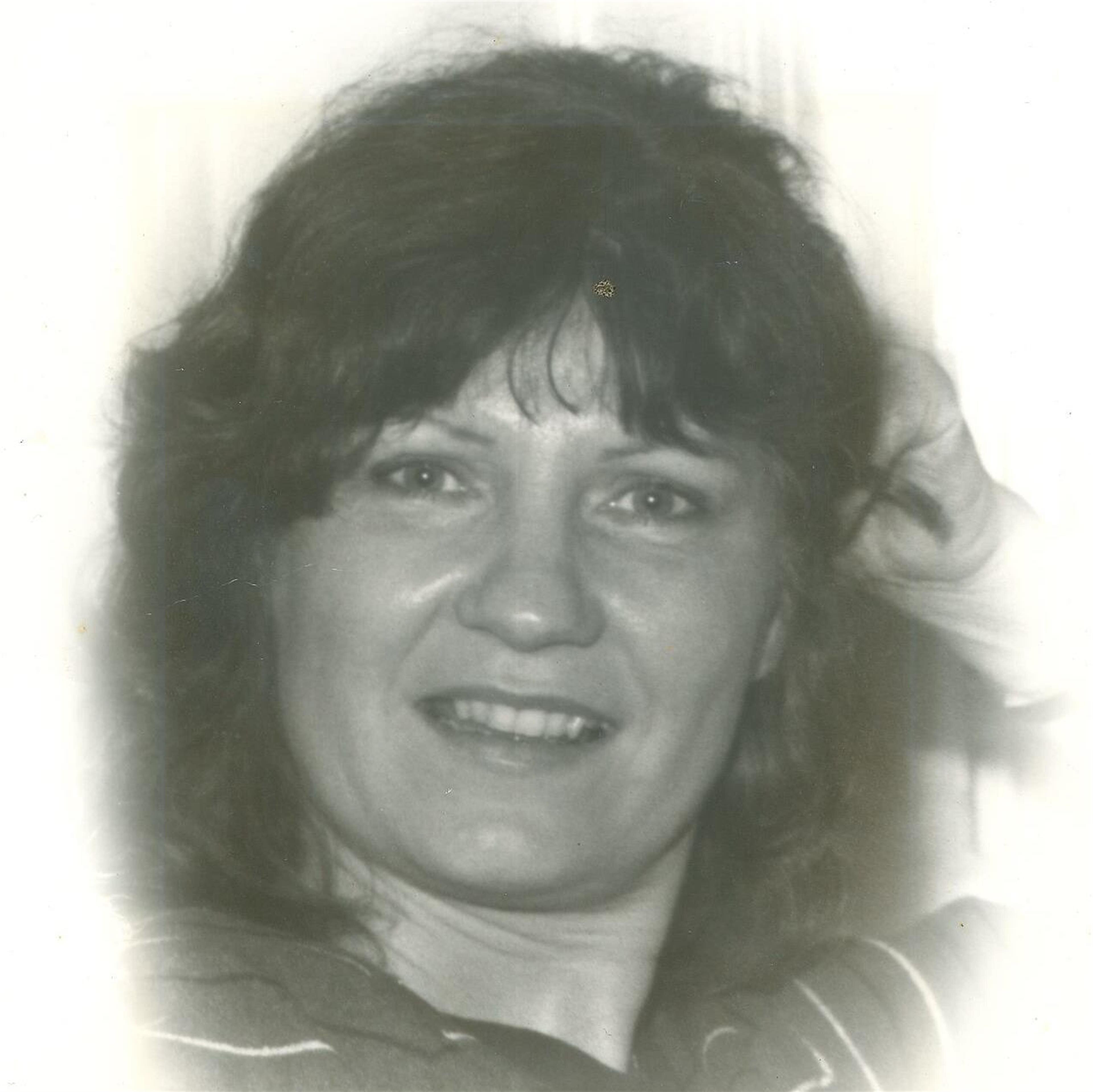 Shirley Helen Carter