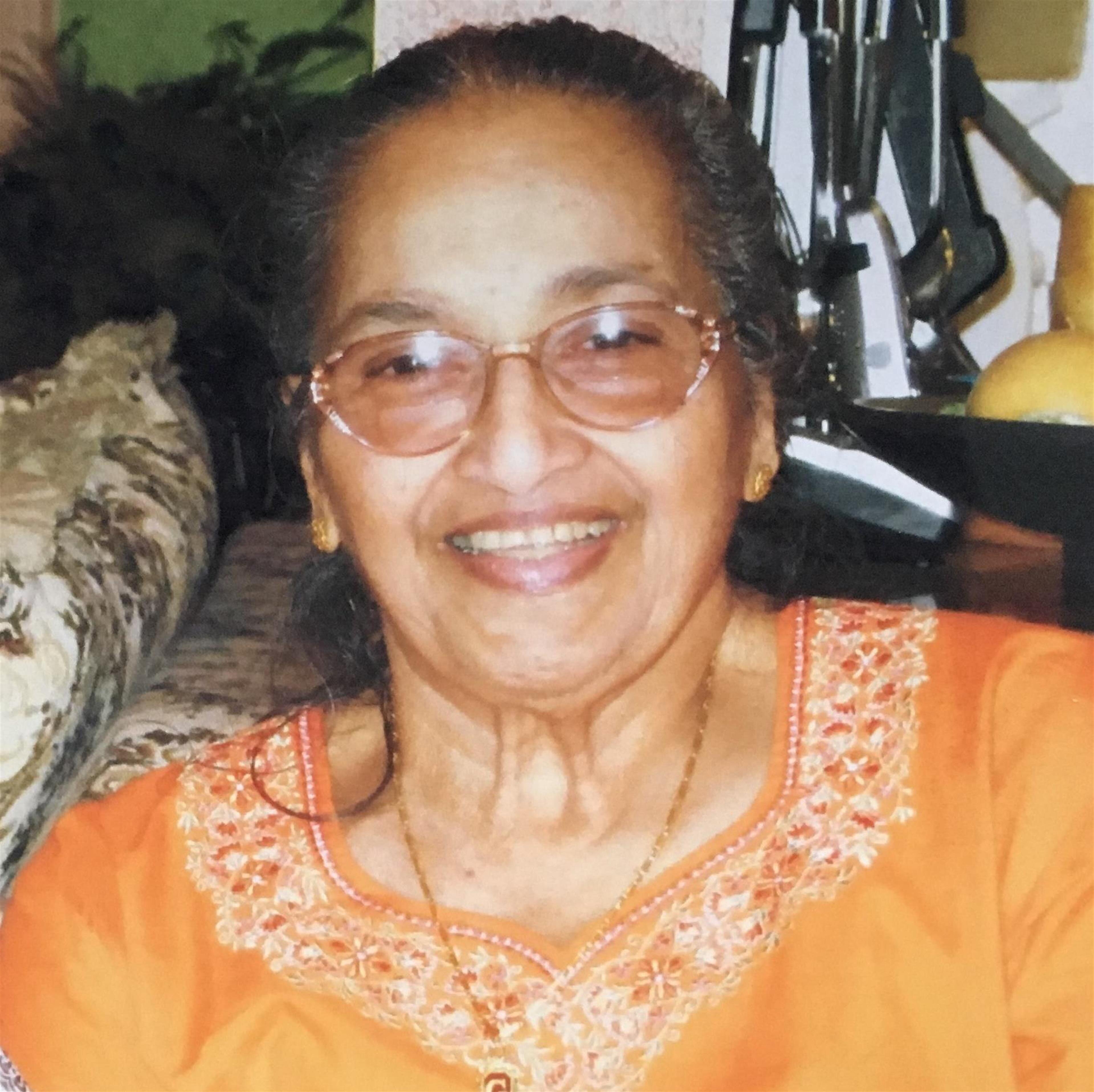 Grace M Thomas