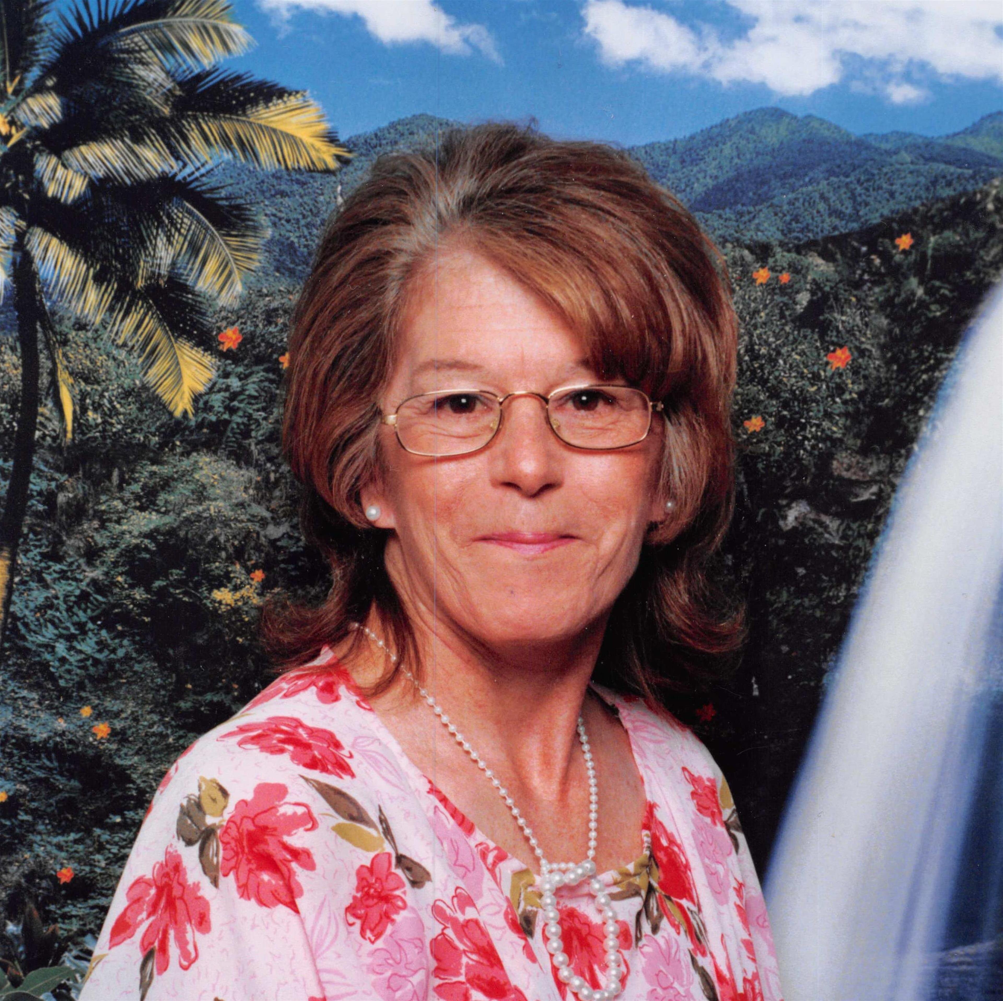 Mrs. Joanne Lee