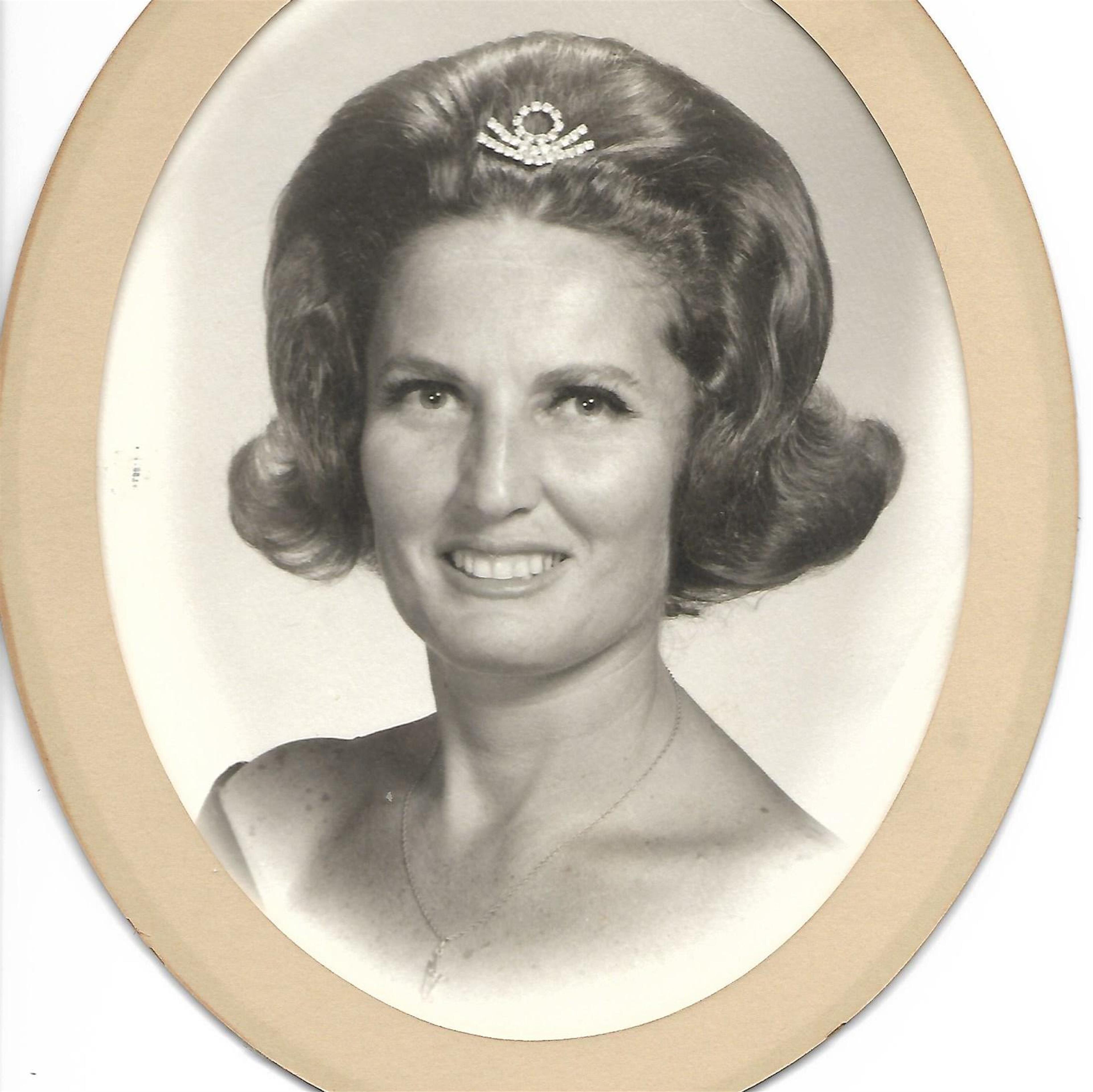 Geraldine  "Gerri" Toth